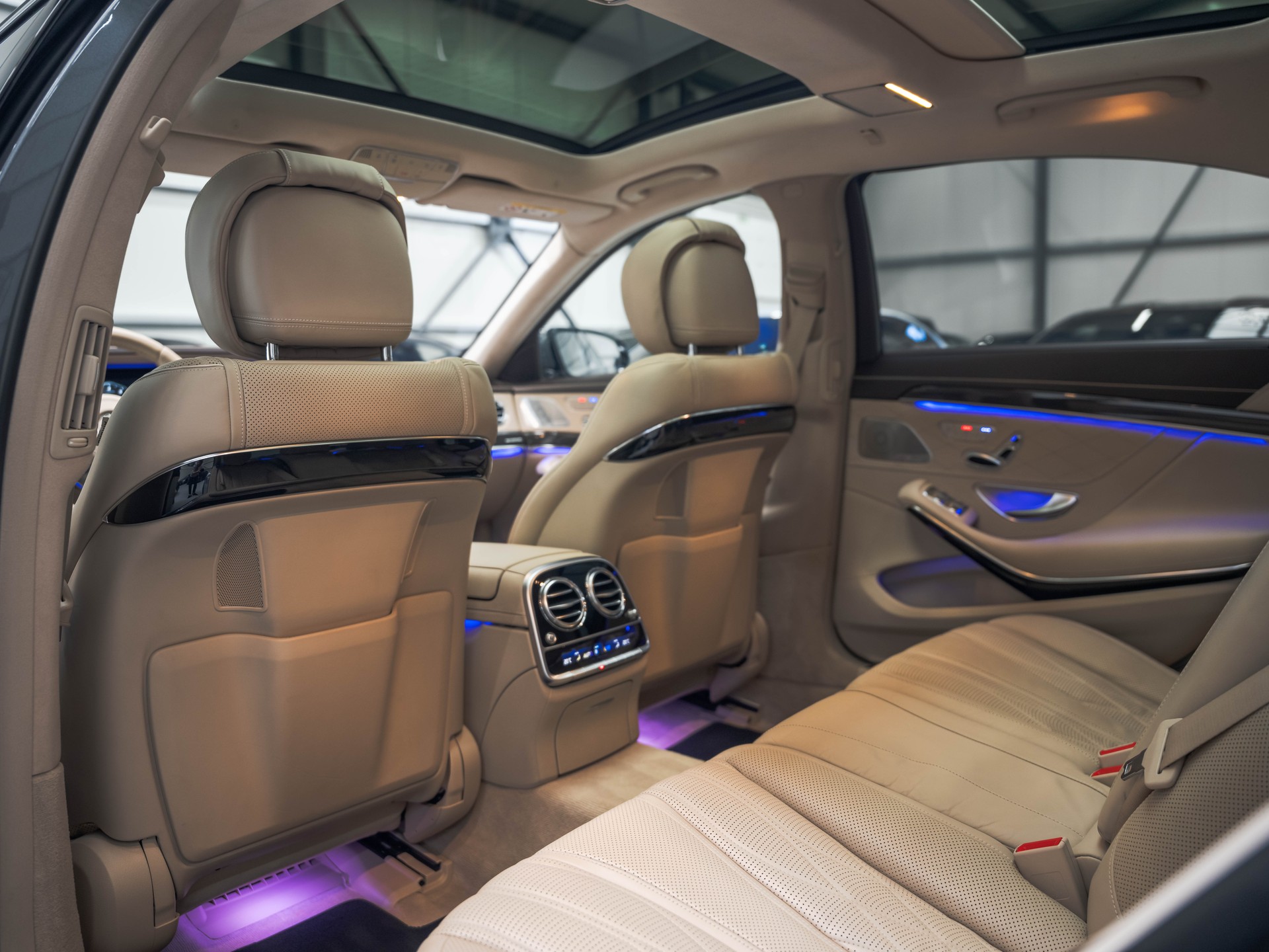 MERCEDES-BENZ S 63 AMG L 4Matic+ 9G-Tronic-image-10