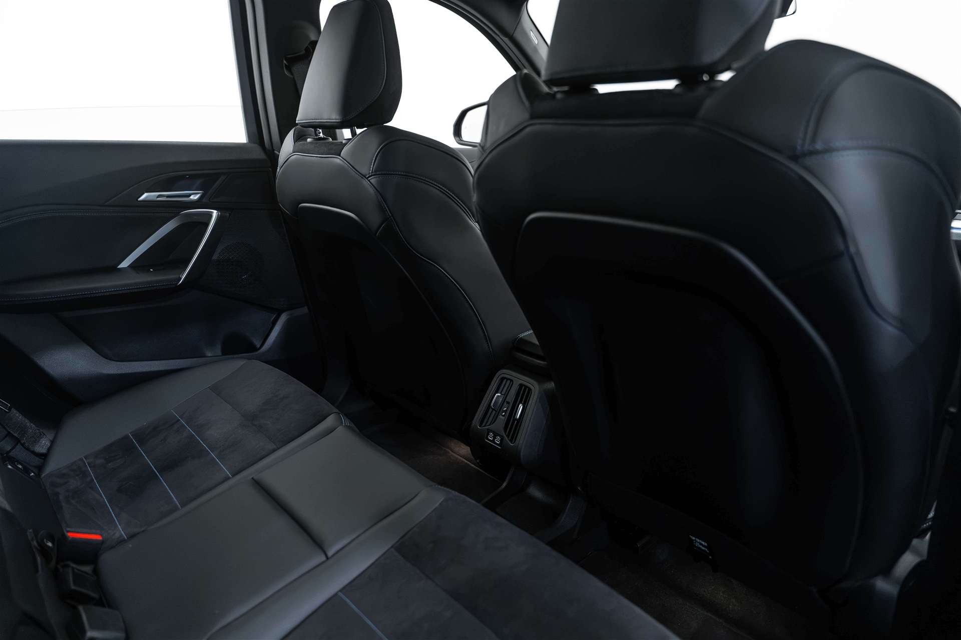 BMW BMW X1 xDrive 25e M Sport 245PS Automat-image-14