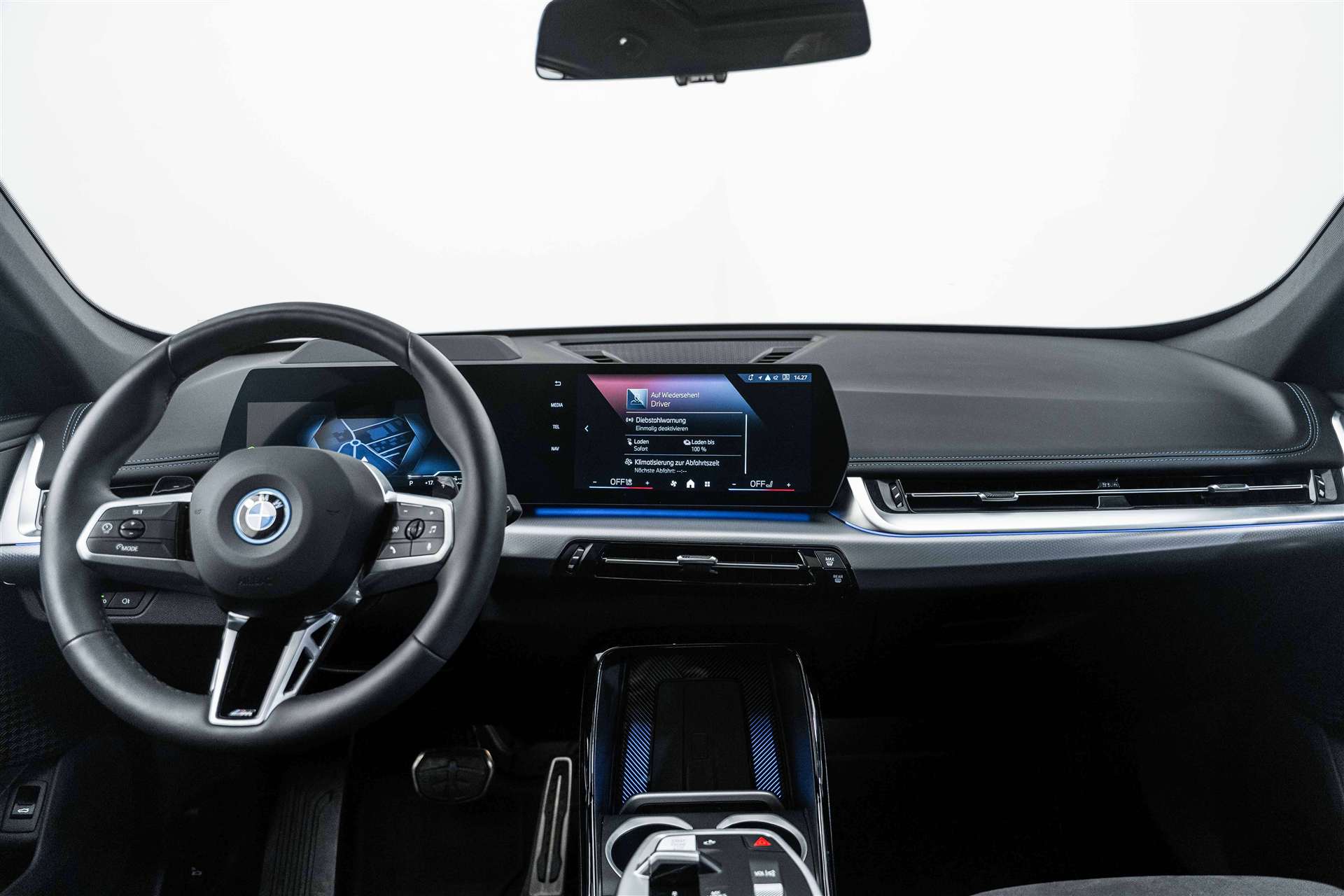 BMW BMW X1 xDrive 25e M Sport 245PS Automat-image-9
