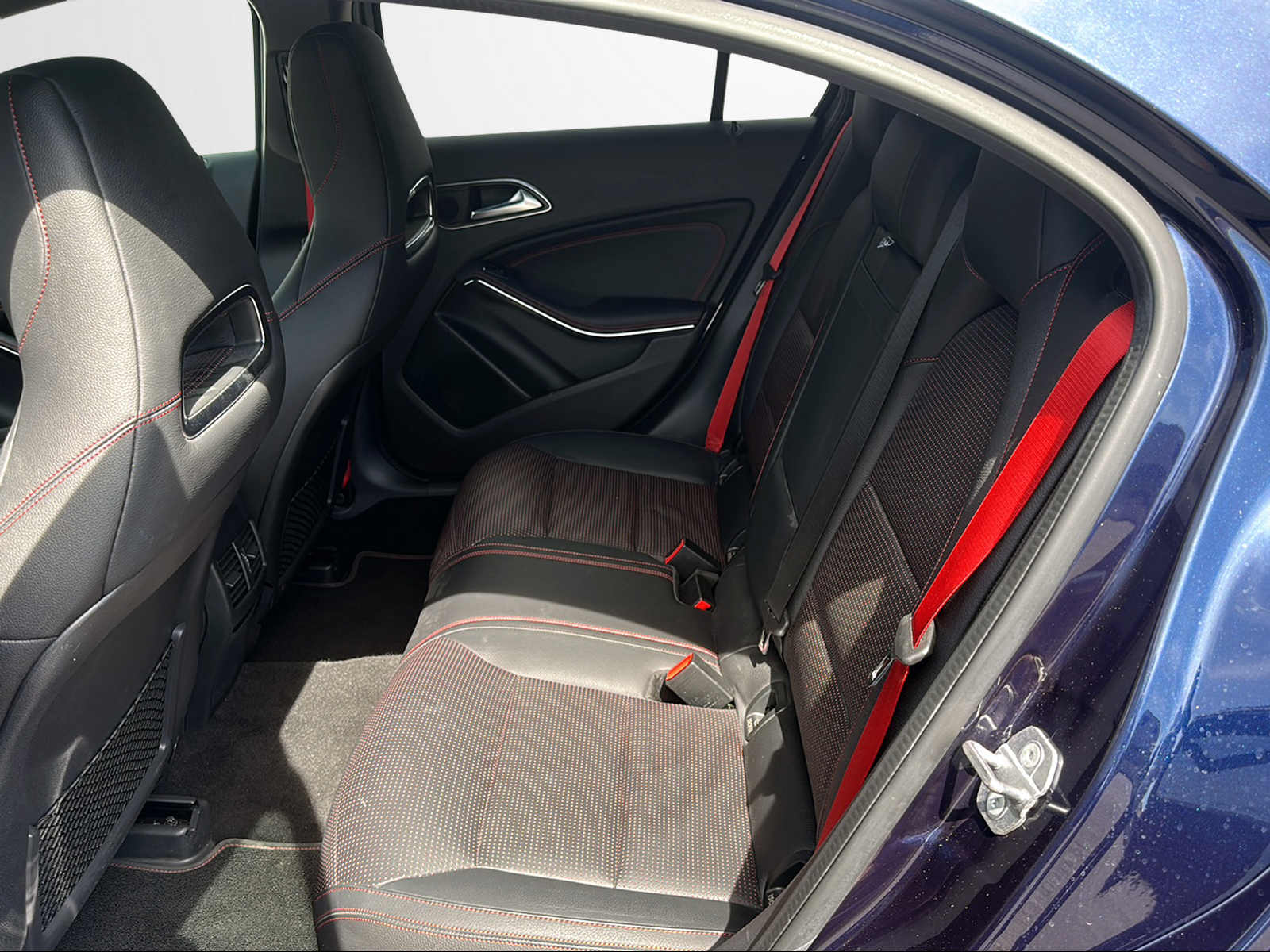 MERCEDES-BENZ A 250 Sport 4Matic 7G-DCT-image-12