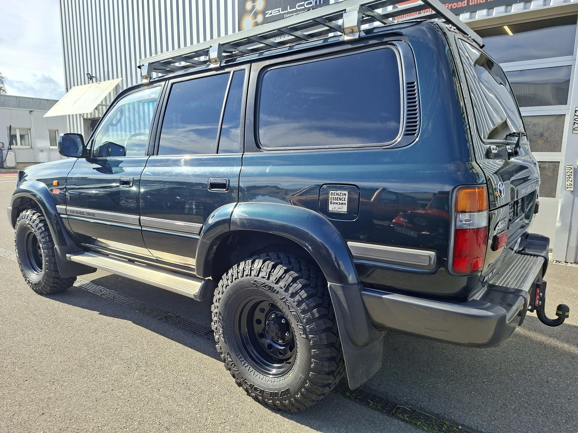 TOYOTA LandCruiser FZJ80 VX-image-2