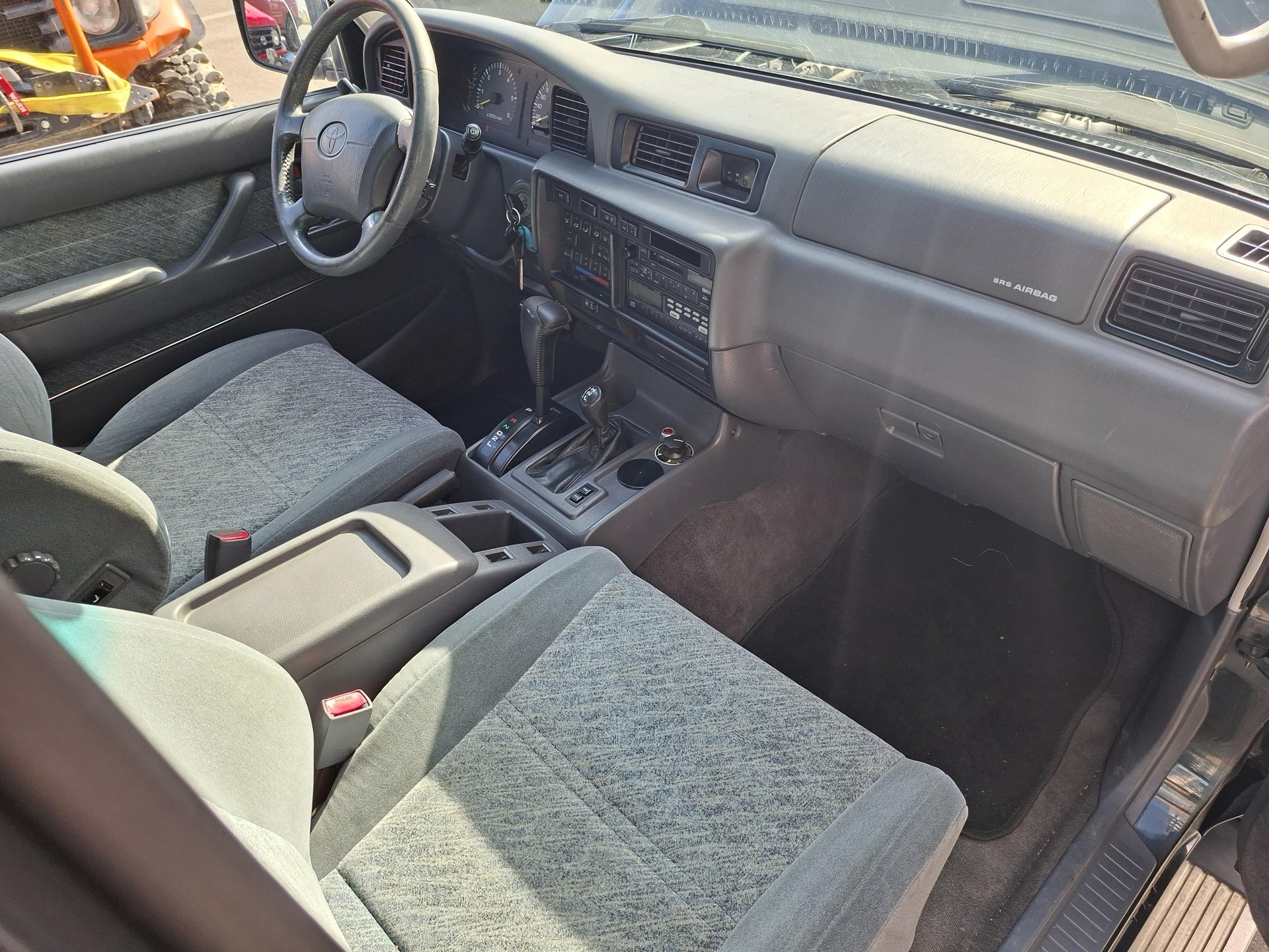 TOYOTA LandCruiser FZJ80 VX-image-13