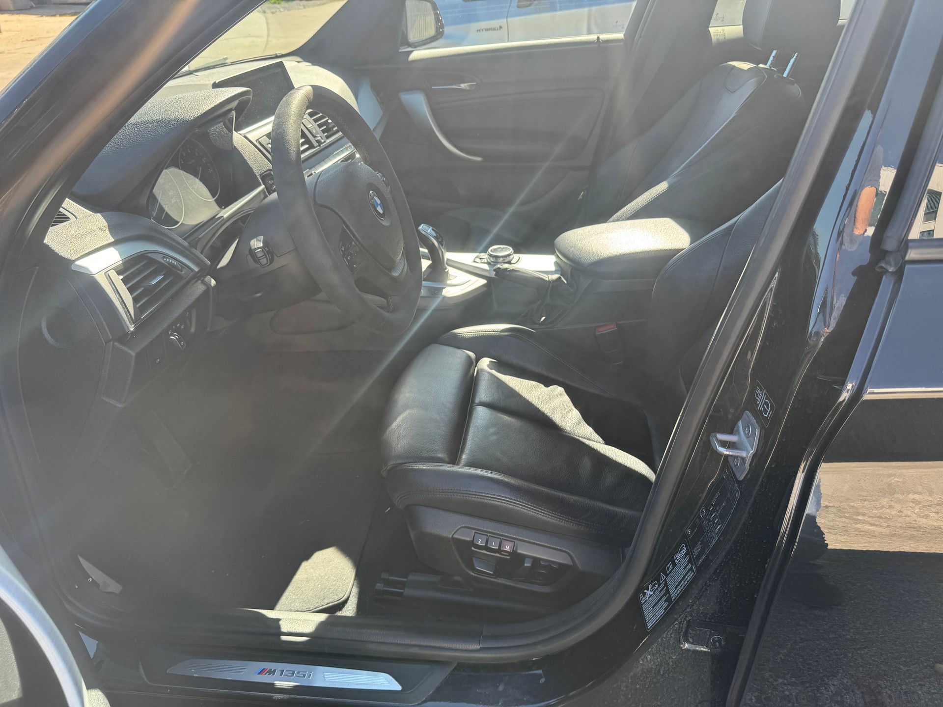 BMW M135i xDrive Steptronic-image-9