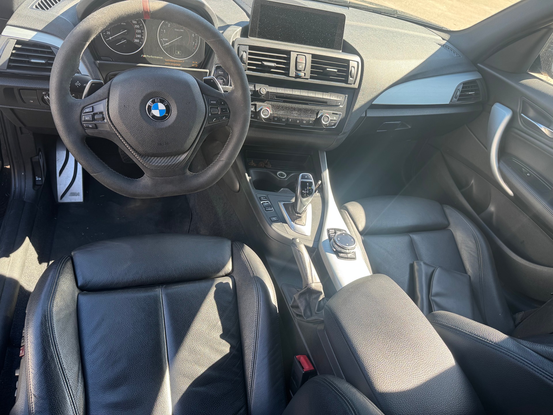 BMW M135i xDrive Steptronic-image-7