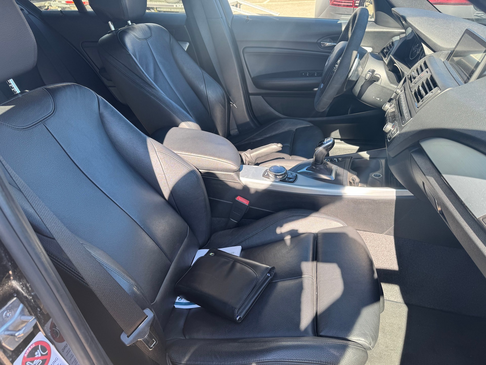 BMW M135i xDrive Steptronic-image-8