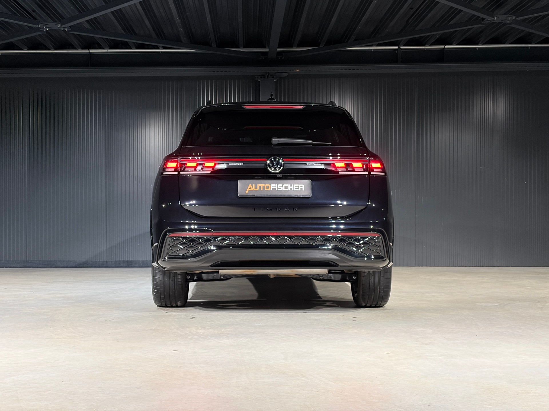 VW Tiguan 2.0 TSI DSG R-Line 4Motion *VOLLLEDER*-image-5