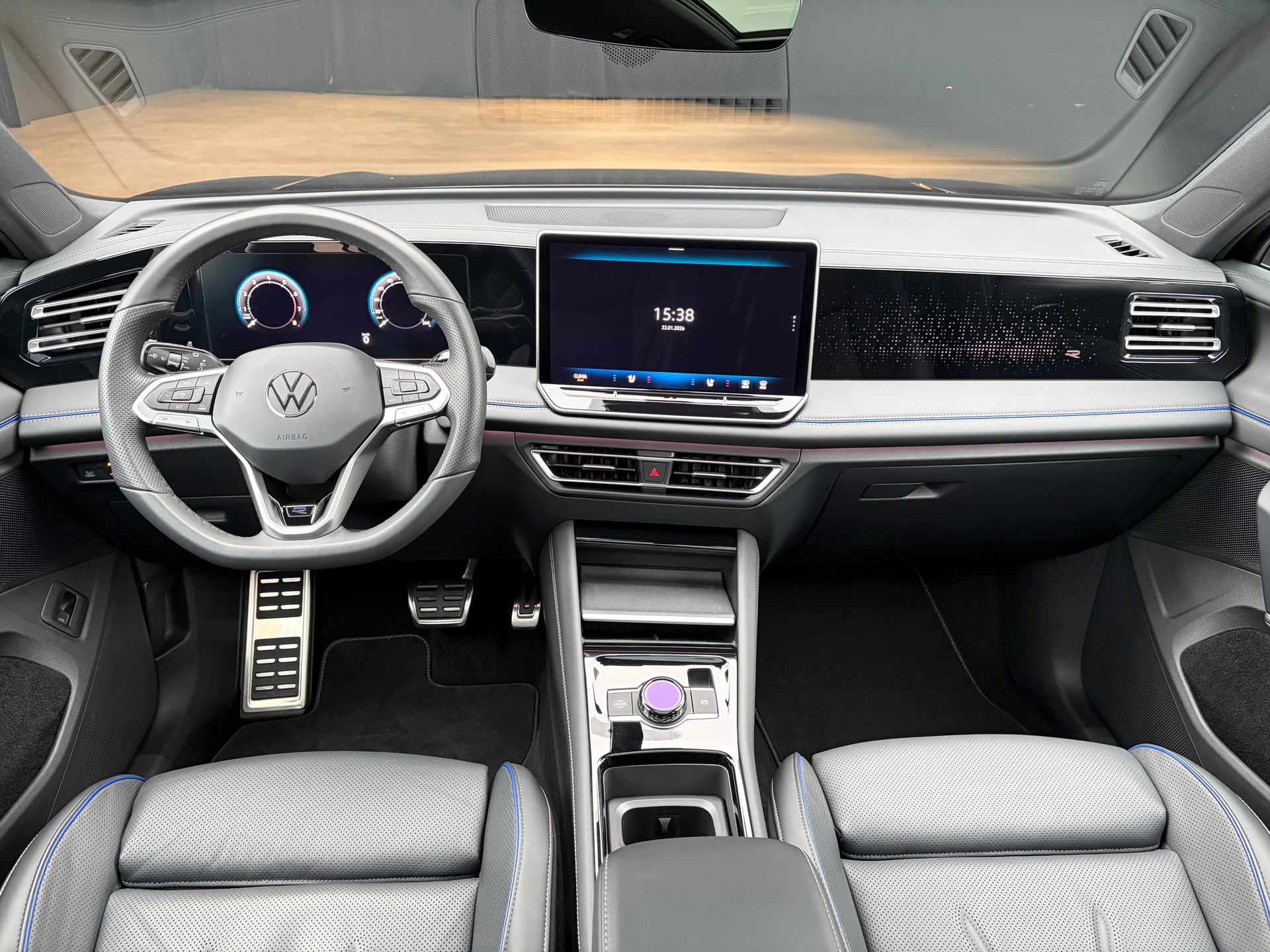 VW Tiguan 2.0 TSI DSG R-Line 4Motion *VOLLLEDER*-image-14