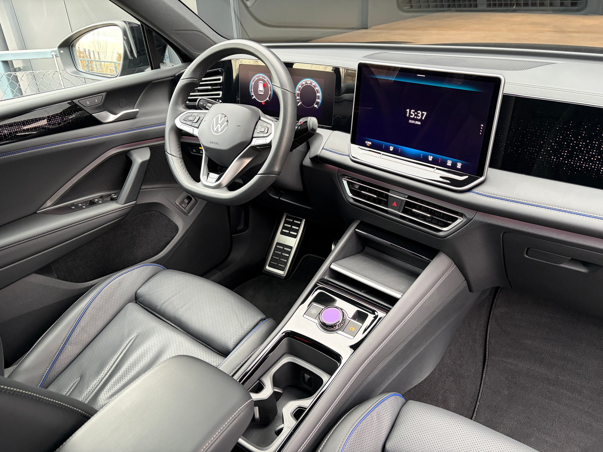 VW Tiguan 2.0 TSI DSG R-Line 4Motion *VOLLLEDER*-image-13