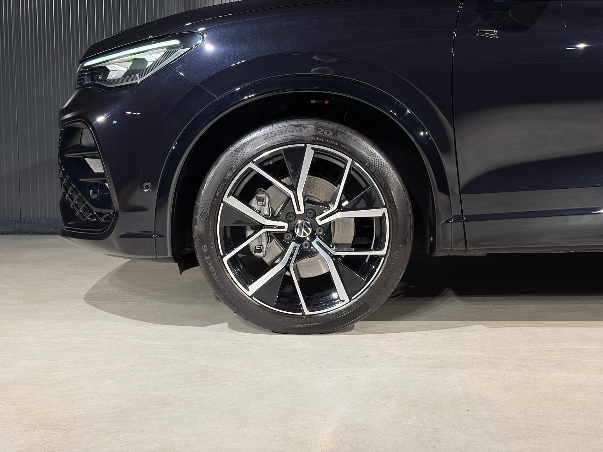 VW Tiguan 2.0 TSI DSG R-Line 4Motion *VOLLLEDER*-image-27