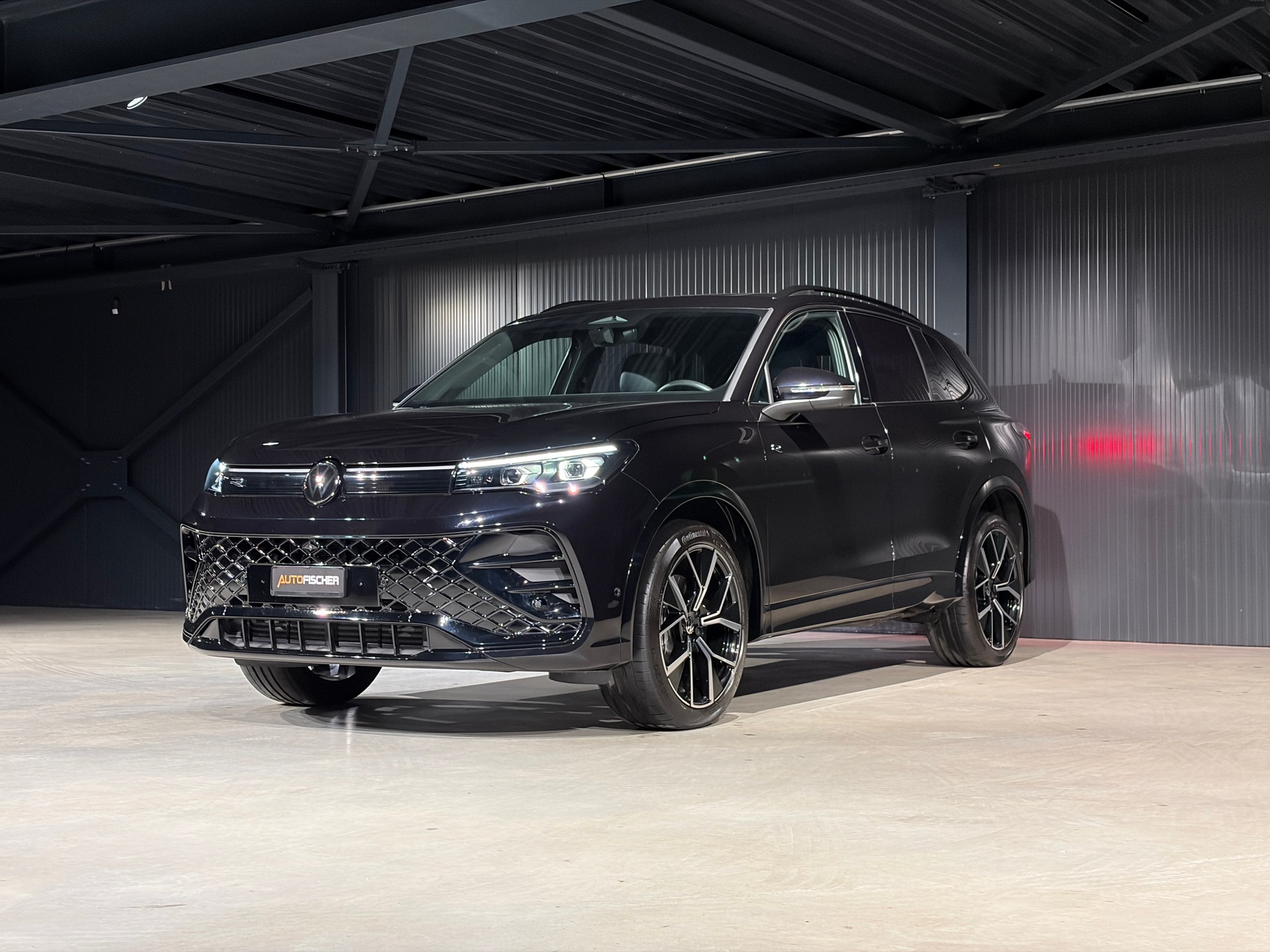 VW Tiguan 2.0 TSI DSG R-Line 4Motion *VOLLLEDER*-image-3