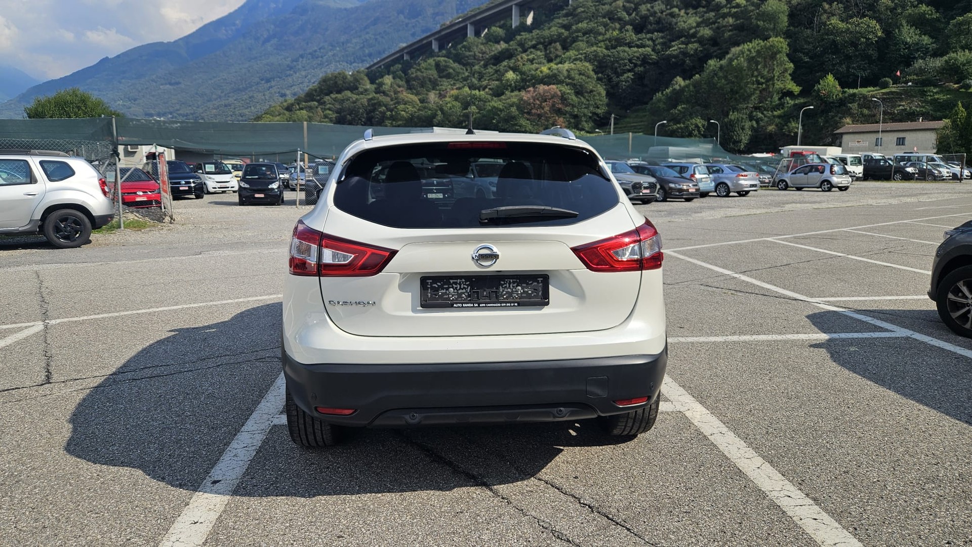 NISSAN Qashqai 1.6 dCi tekna ALL-MODE 4x4-image-4
