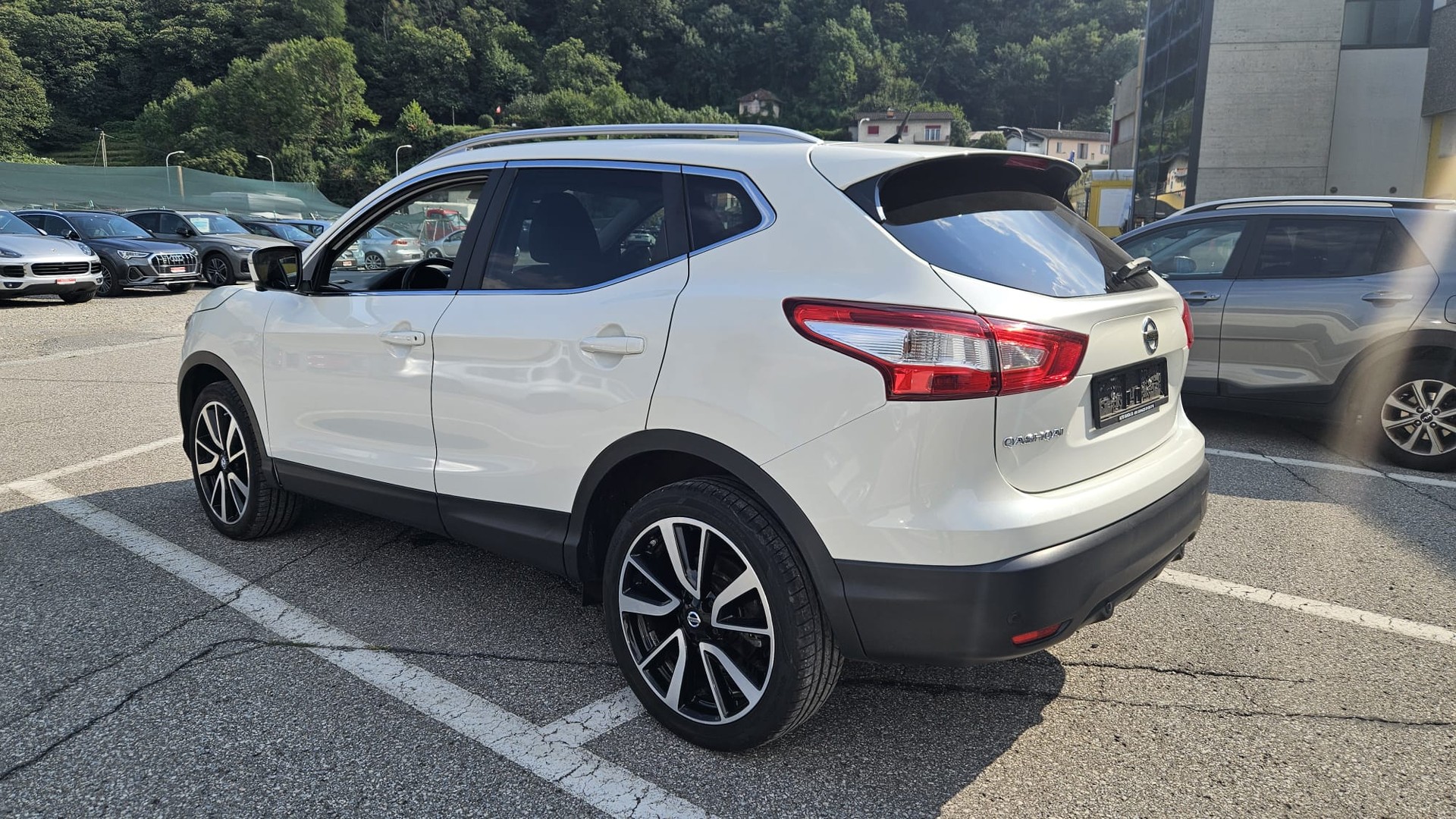 NISSAN Qashqai 1.6 dCi tekna ALL-MODE 4x4-image-3