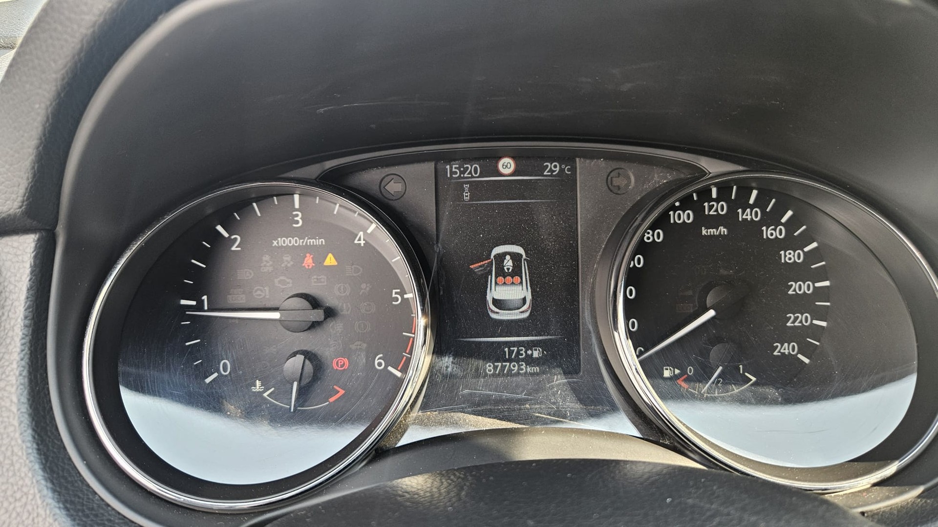 NISSAN Qashqai 1.6 dCi tekna ALL-MODE 4x4-image-5