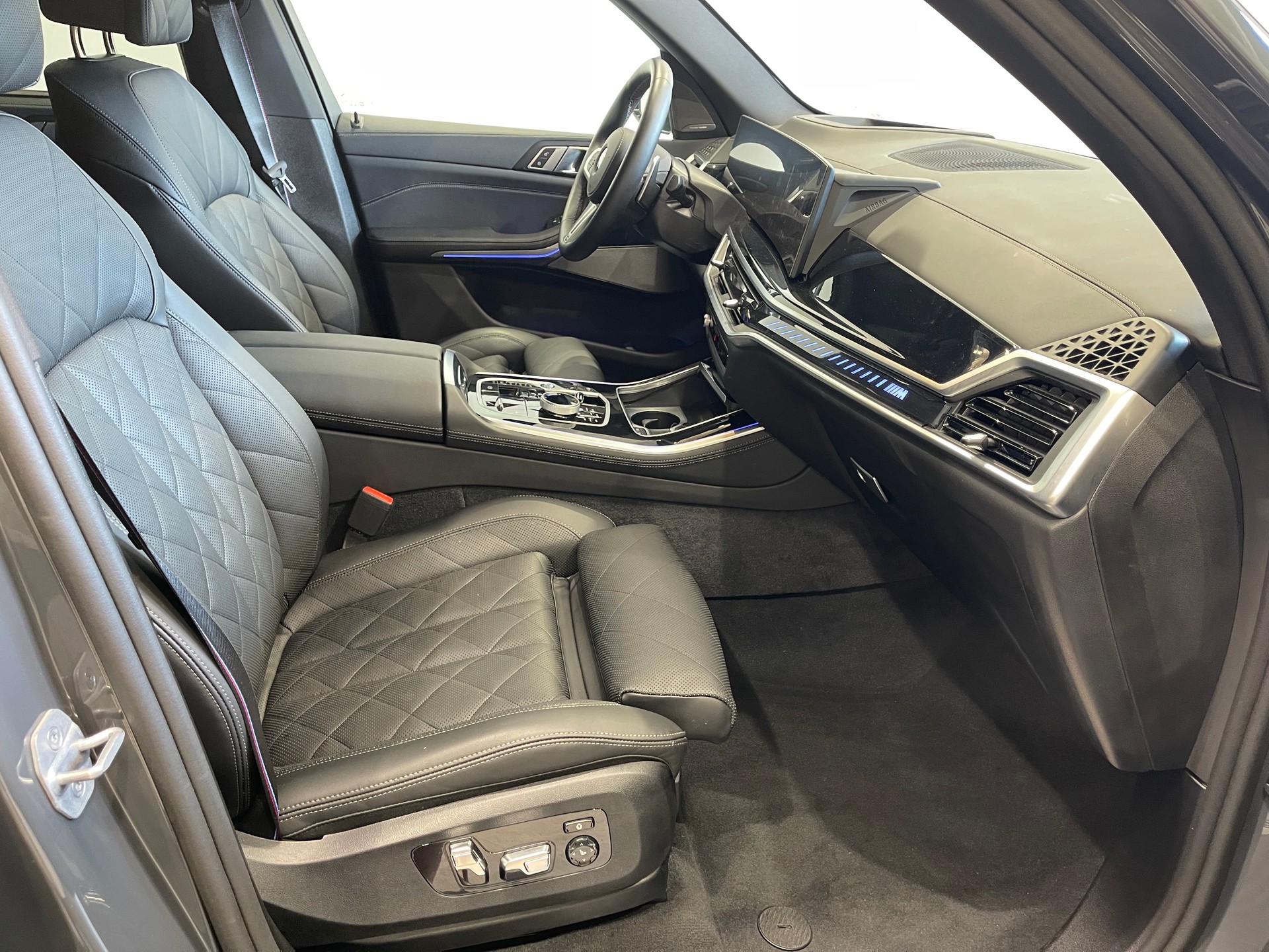 BMW X5 xDrive 48V M60i M Sport Pro Steptronic *DRAVITGRAU*-image-16