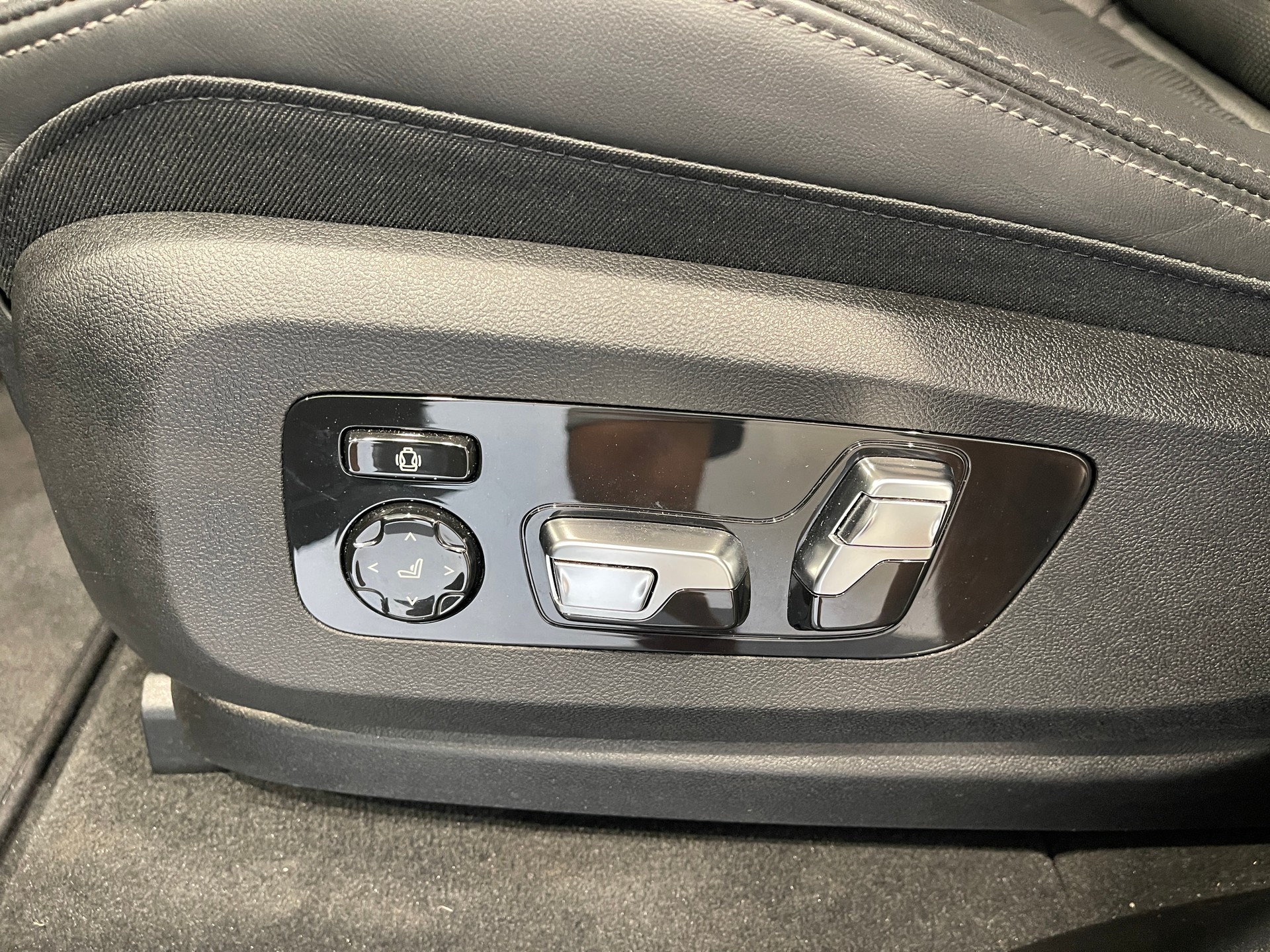 BMW X5 xDrive 48V M60i M Sport Pro Steptronic *DRAVITGRAU*-image-10