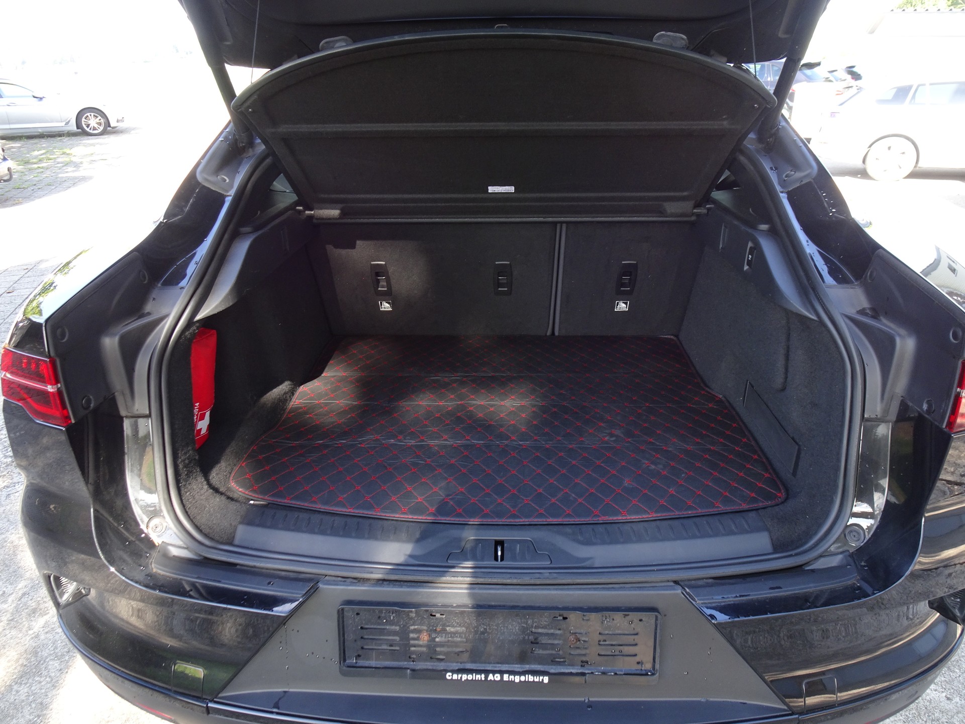 JAGUAR I-Pace EV400 HSE AWD-image-12