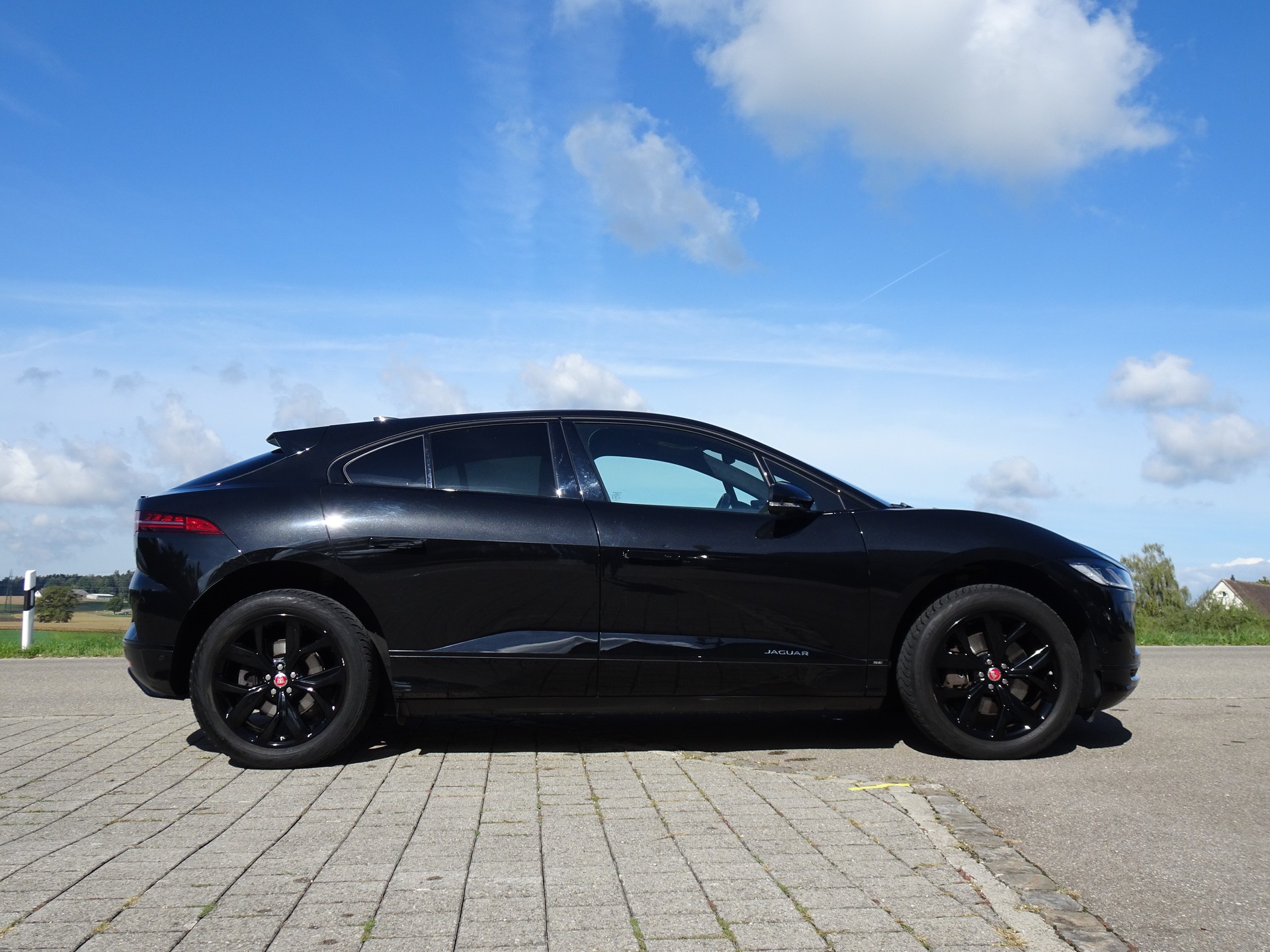 JAGUAR I-Pace EV400 HSE AWD-image-4