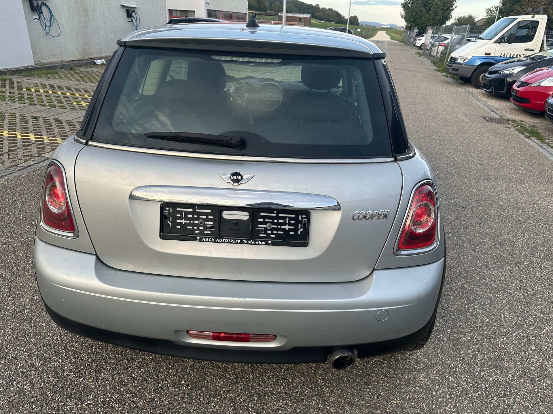 MINI Cooper-image-3