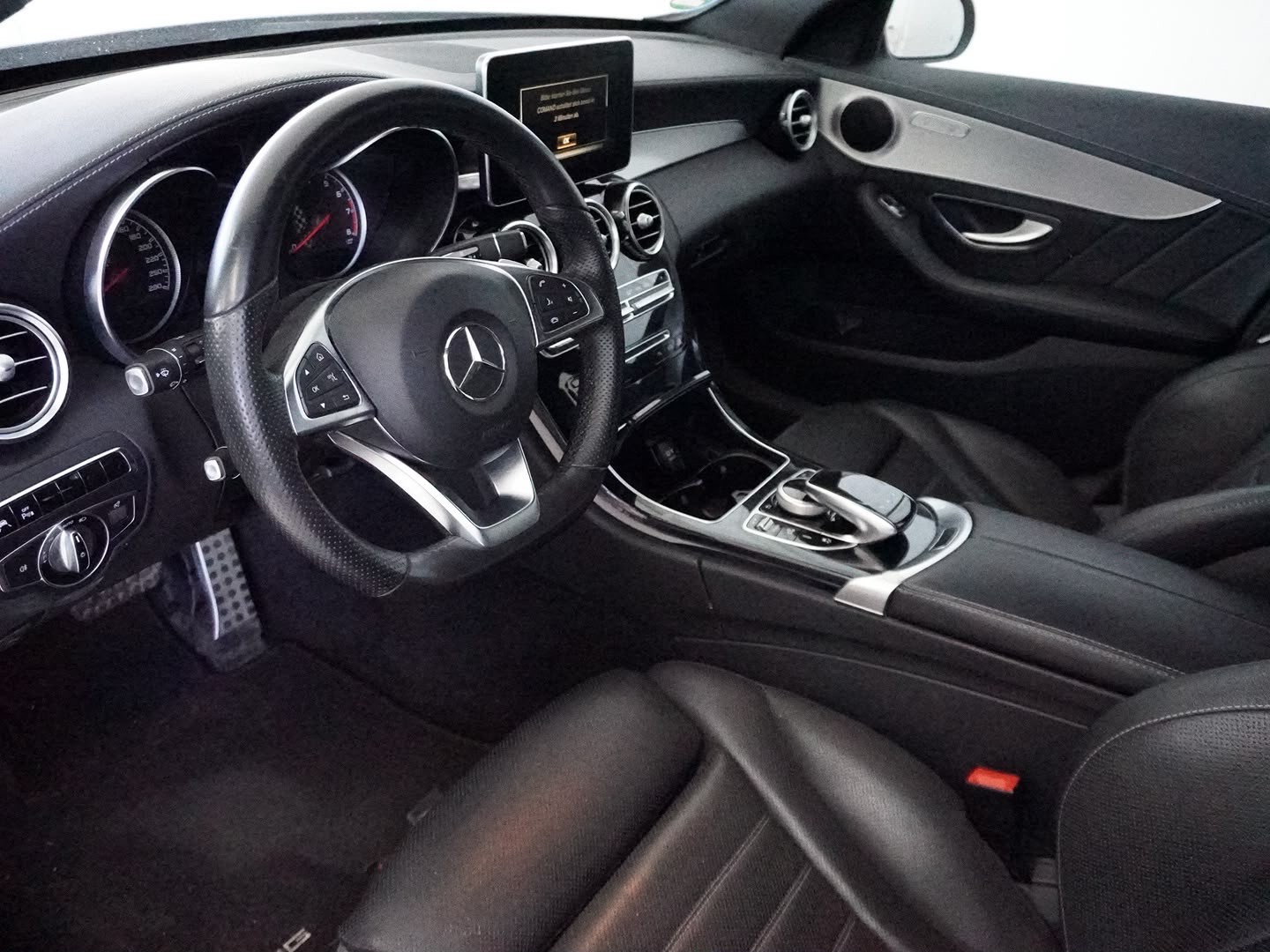 MERCEDES-BENZ C 43 AMG 4Matic 9G-Tronic-image-2