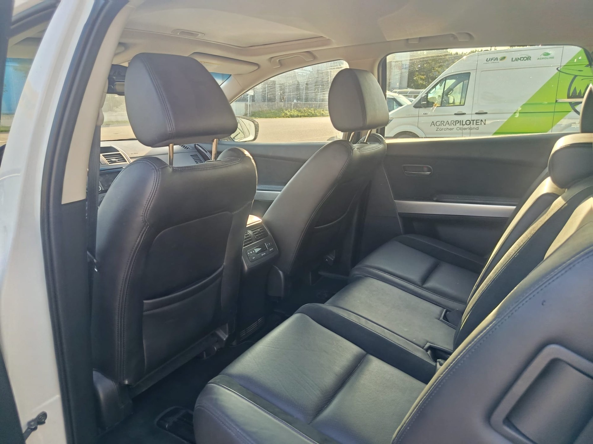 MAZDA 3.7 V6 Revolution-image-4