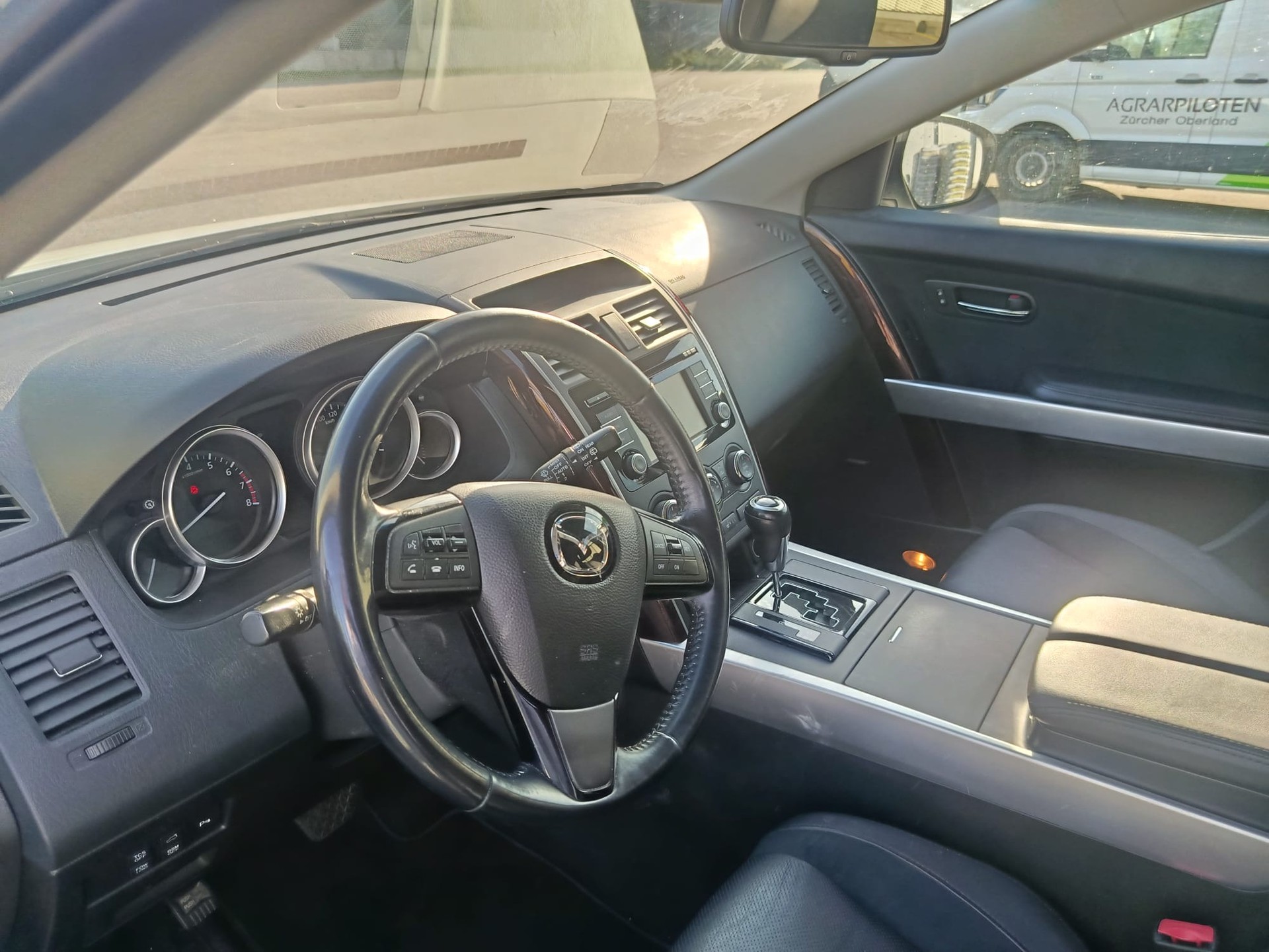 MAZDA 3.7 V6 Revolution-image-2