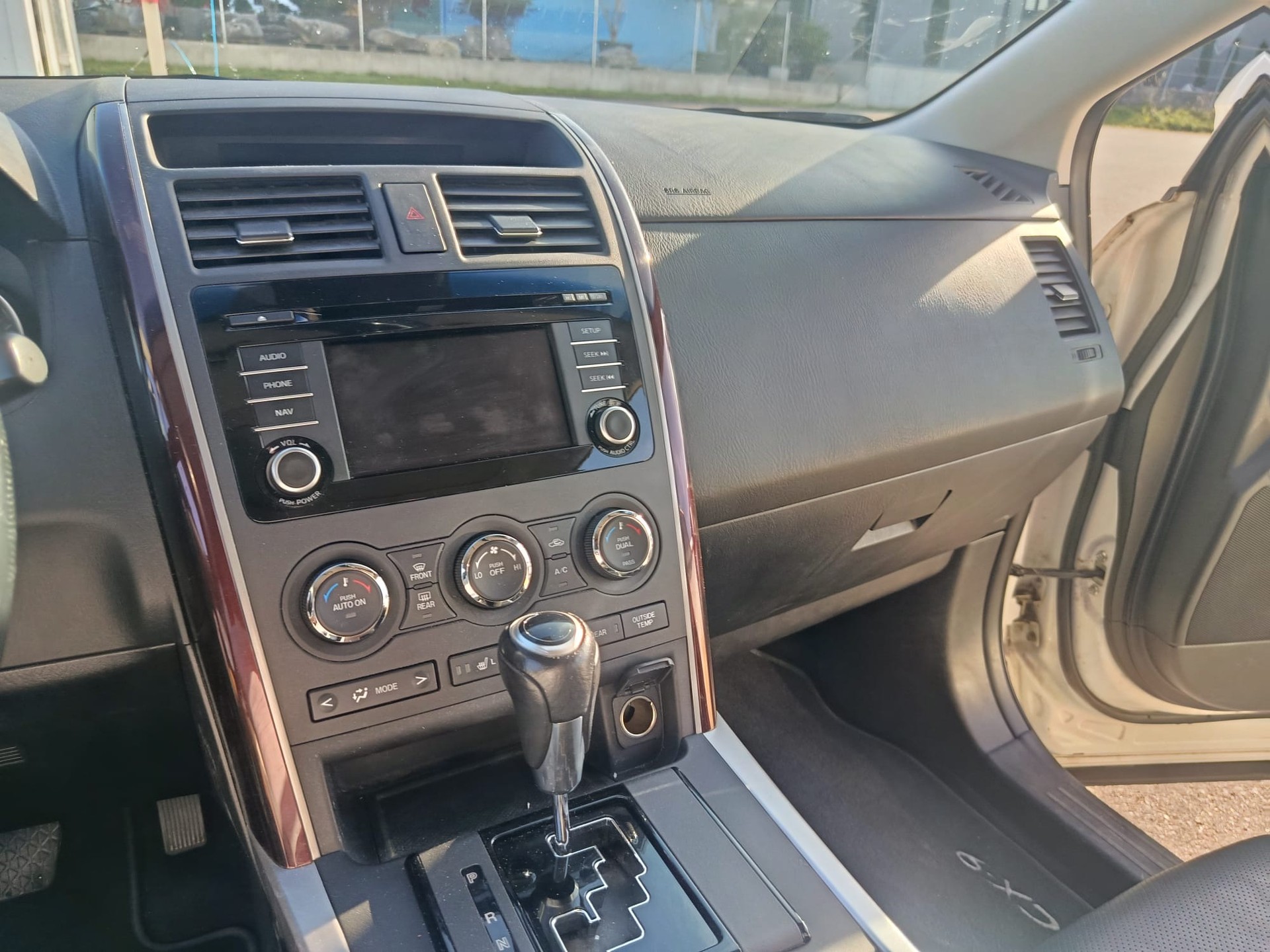 MAZDA 3.7 V6 Revolution-image-3