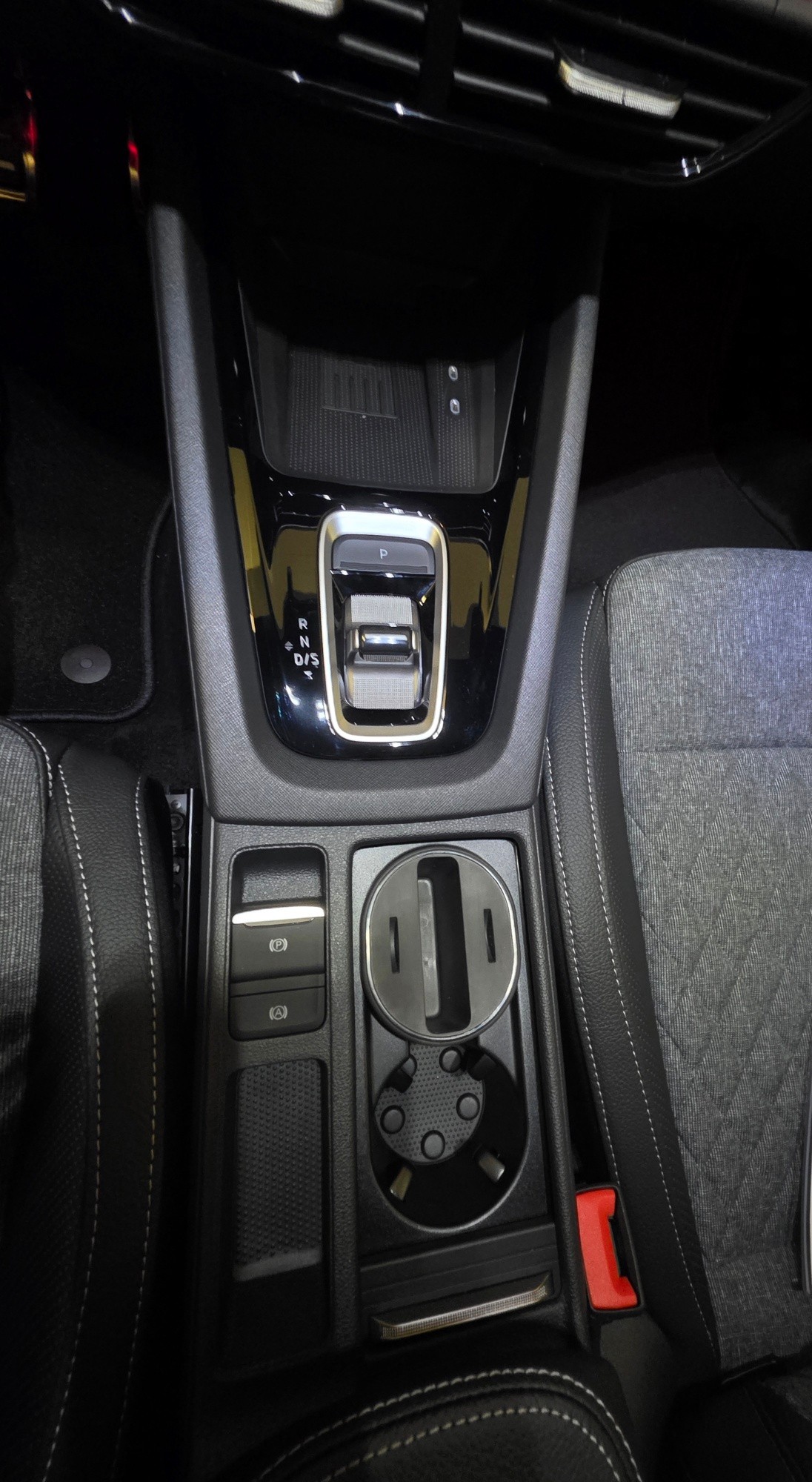 SKODA Octavia Combi 2.0 TSI DSG Dynamic 4x4-image-16