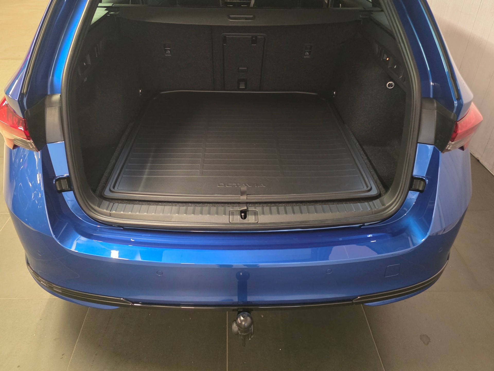 SKODA Octavia Combi 2.0 TSI DSG Dynamic 4x4-image-7