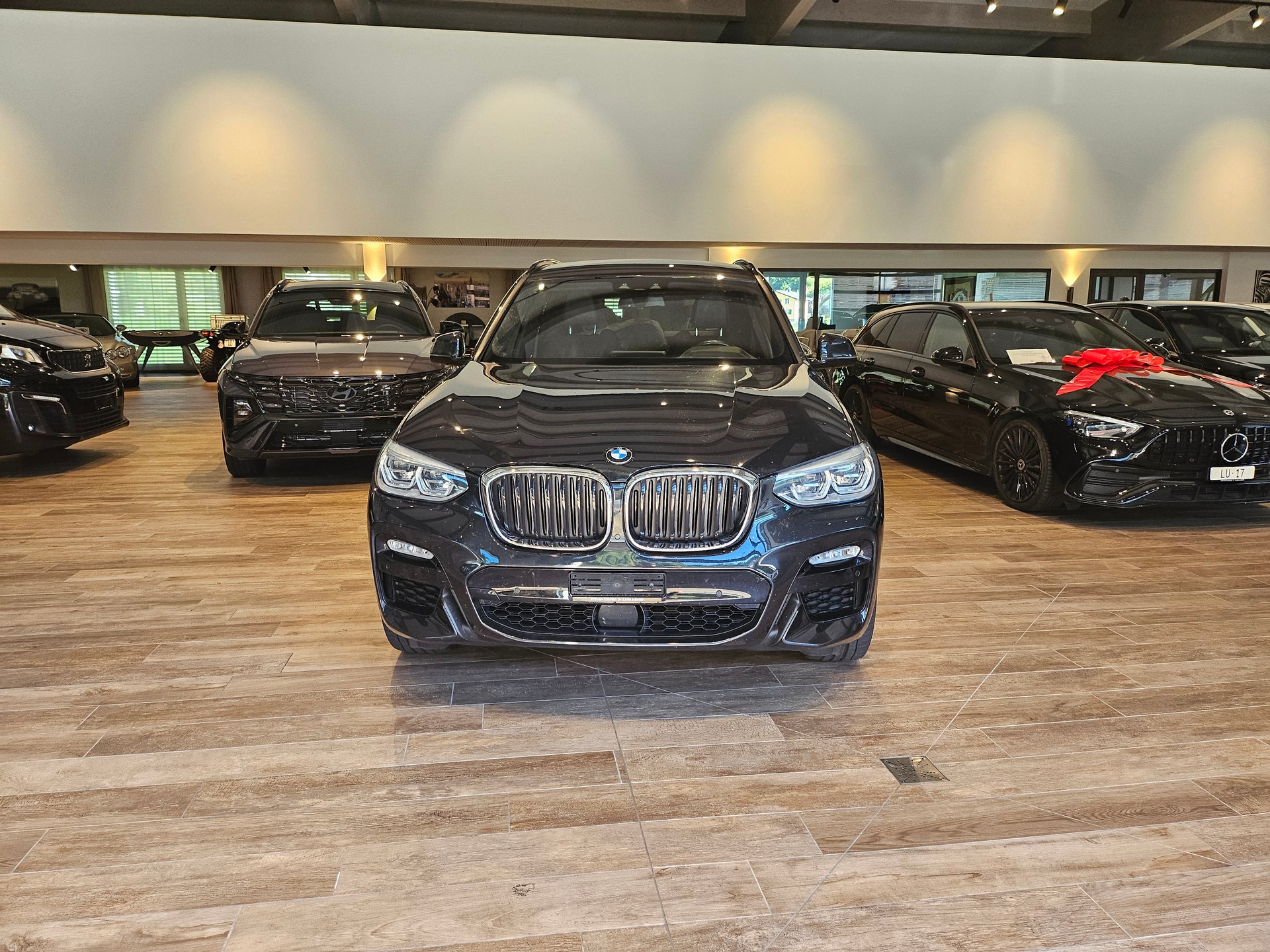 BMW X3 xDrive 20d Individualđ„ M Sport Steptronicđ„-image-2