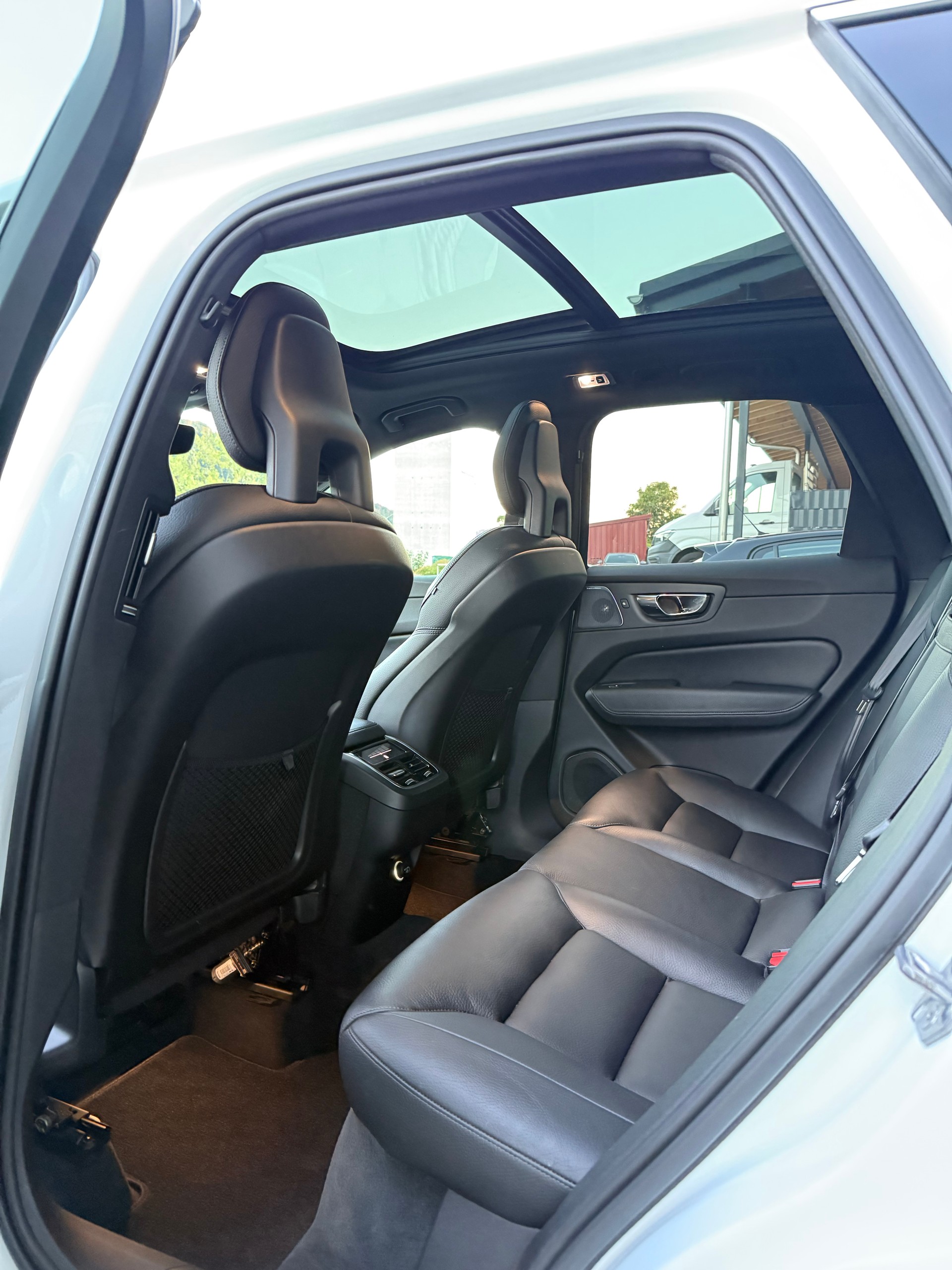 VOLVO 2.0 T6 Inscription AWD-image-3