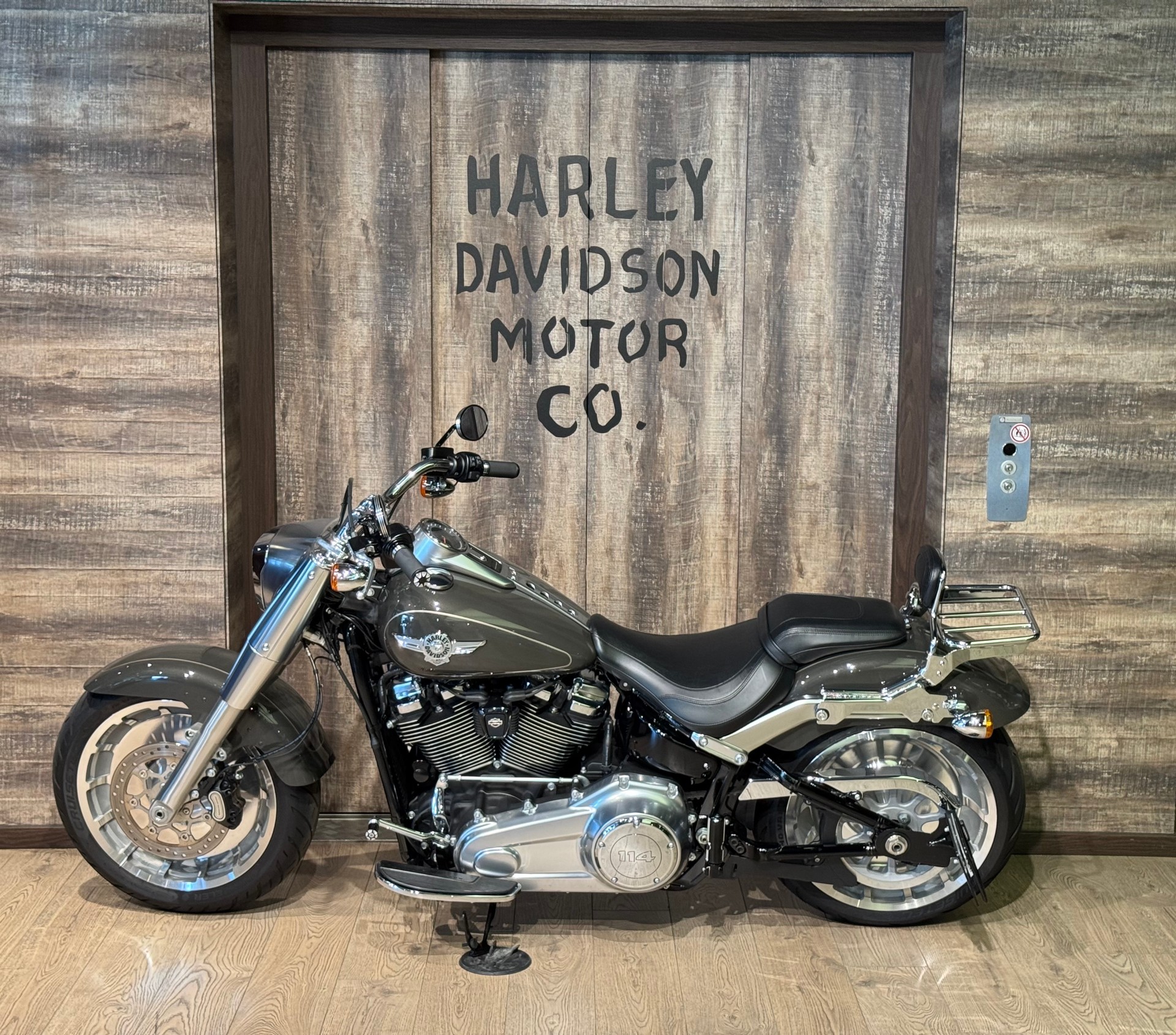 HARLEY-DAVIDSON FLFBS Fat Boy 114 ABS-showroom-element-3