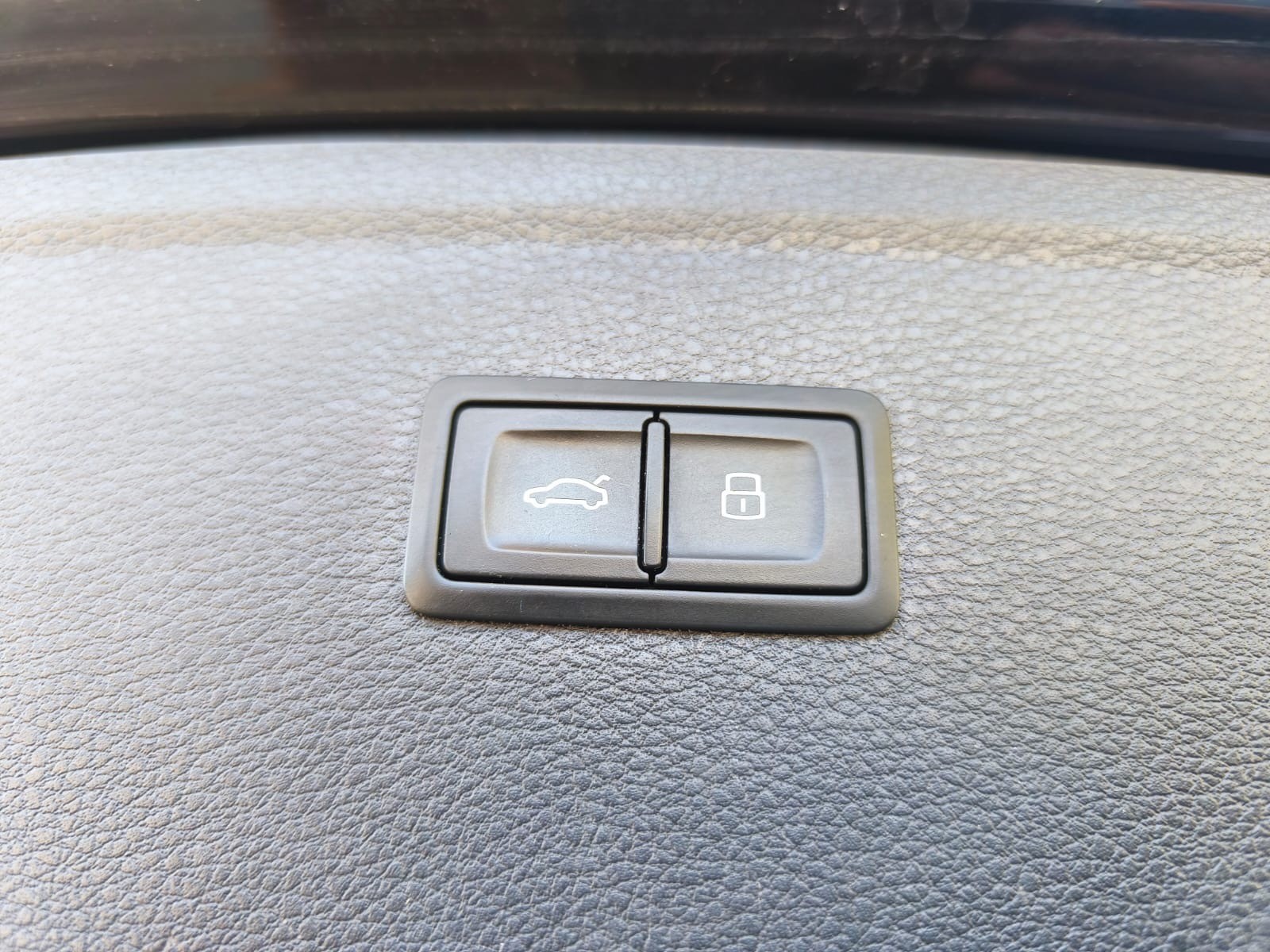 AUDI Q5 2.0 TFSI sport quattro S-tronic-image-15