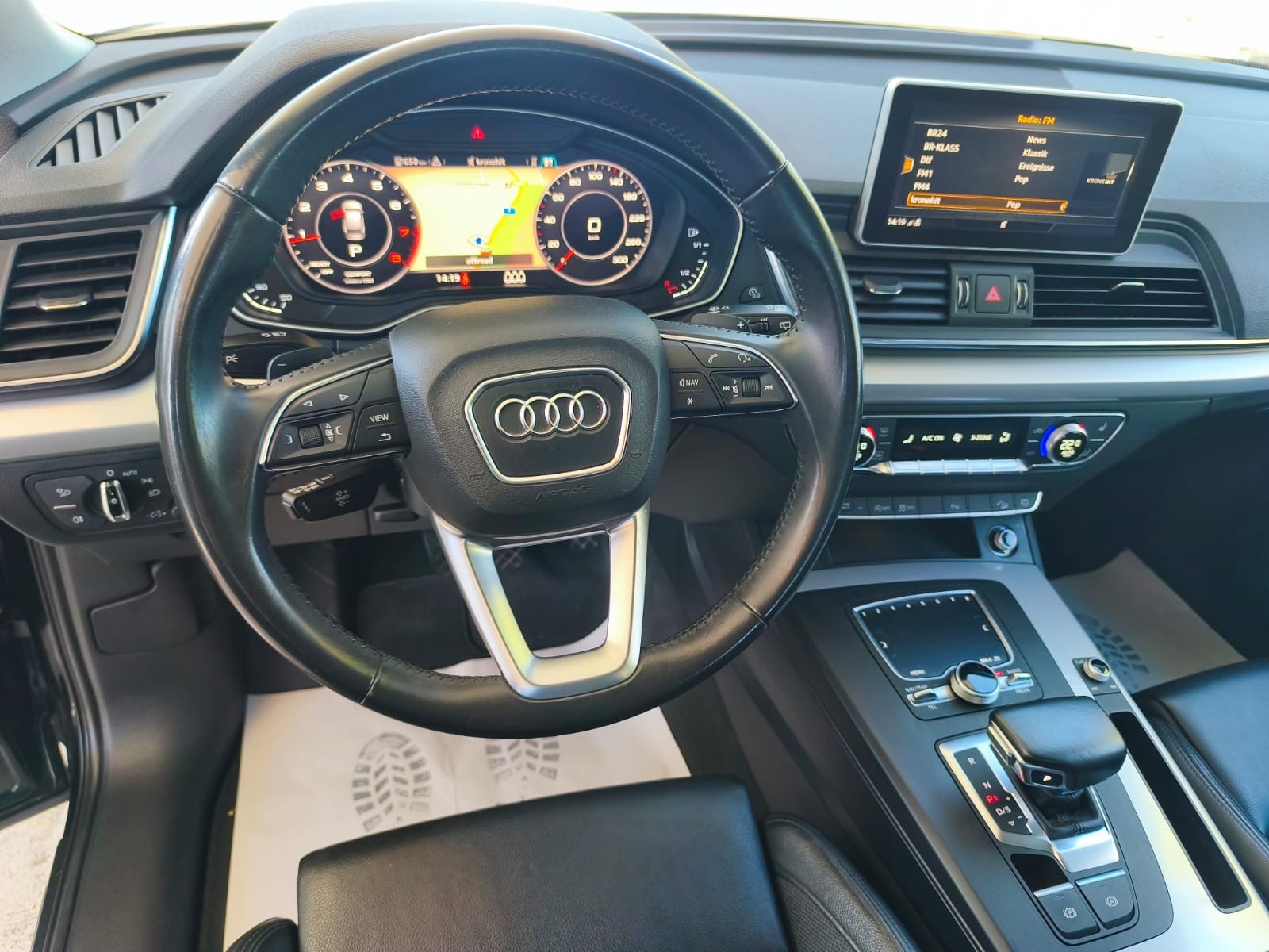 AUDI Q5 2.0 TFSI sport quattro S-tronic-image-12