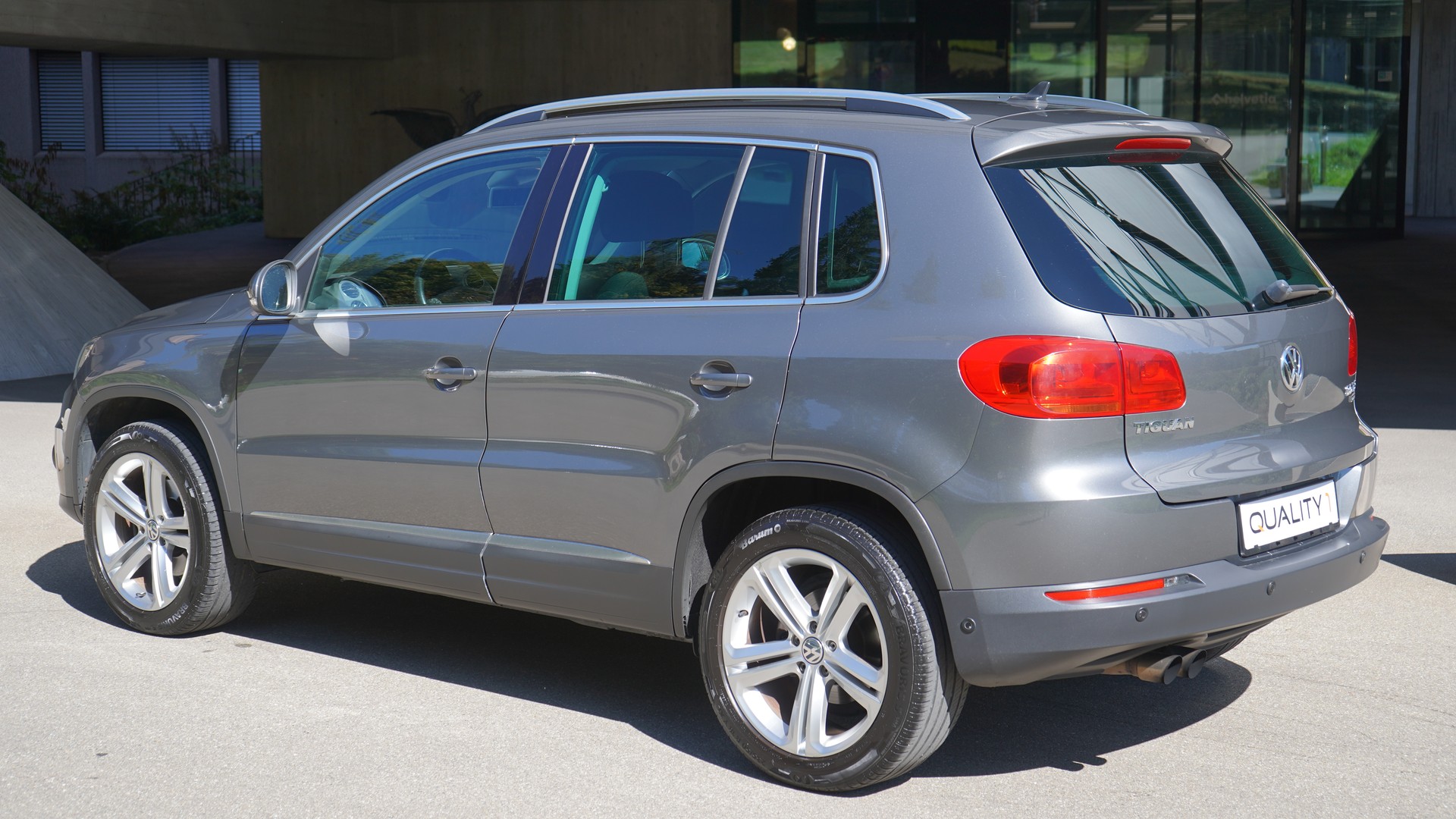 VW Tiguan 2.0 TSI Track&Field 4Motion DSG-image-2