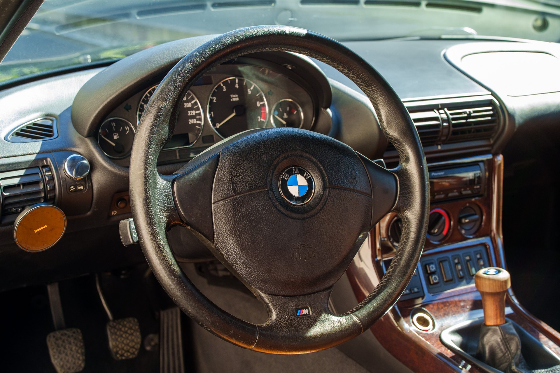 BMW 2.8-image-6