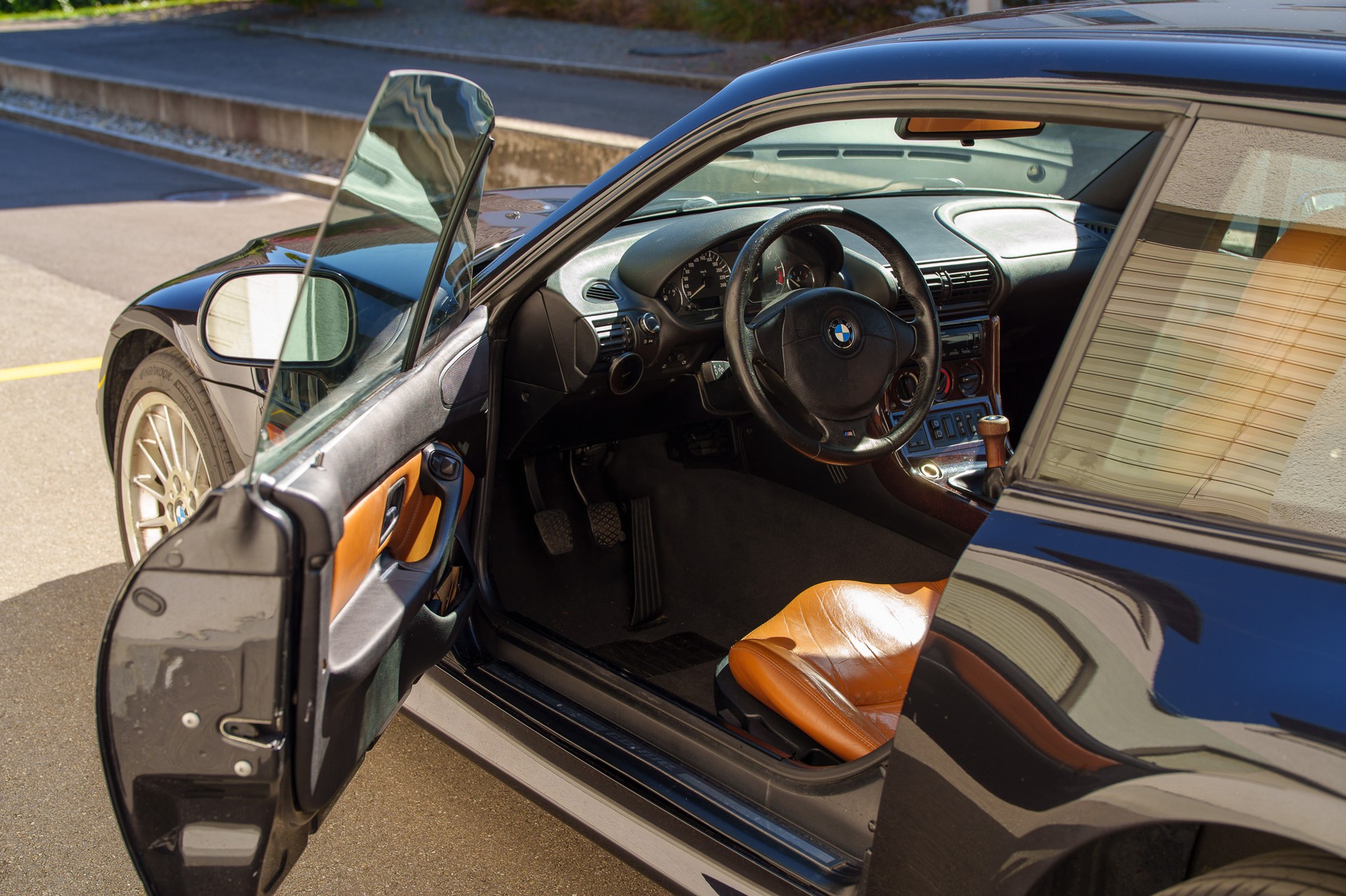 BMW 2.8-image-4