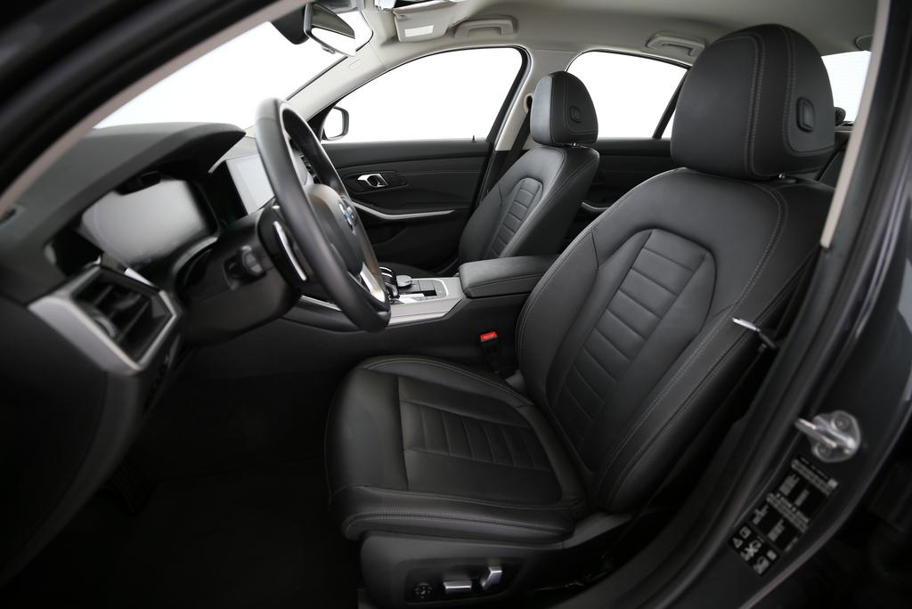BMW 320d xDrive SAG-image-3