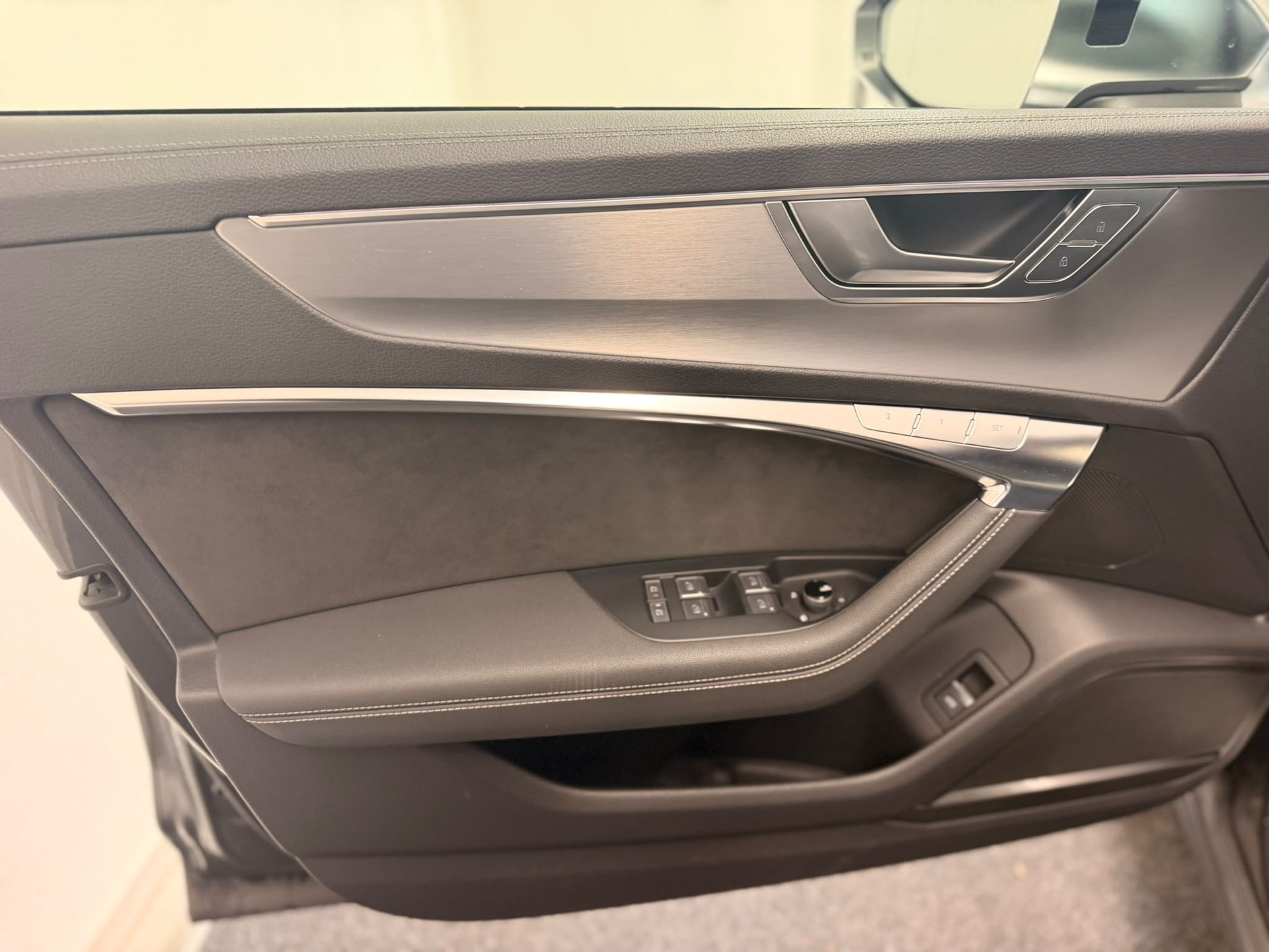 AUDI S6 Avant 3.0 TDI quattro tiptronic-image-8