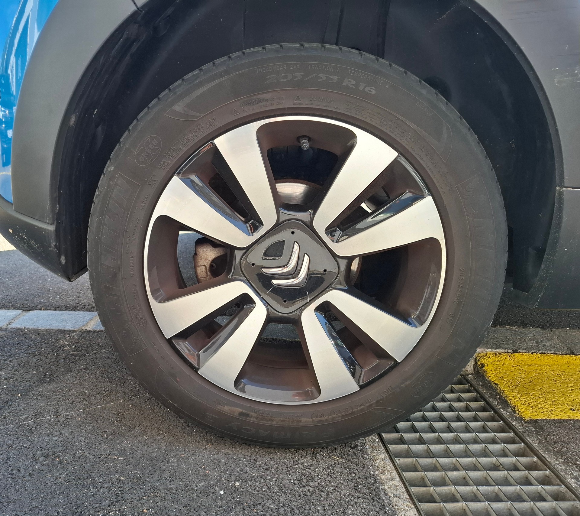 CITROEN C3 1.2i PureTech Shine-image-21