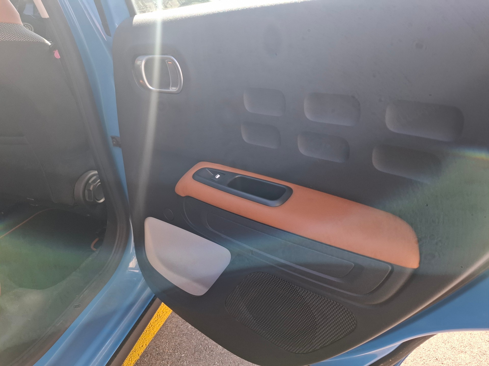 CITROEN C3 1.2i PureTech Shine-image-17