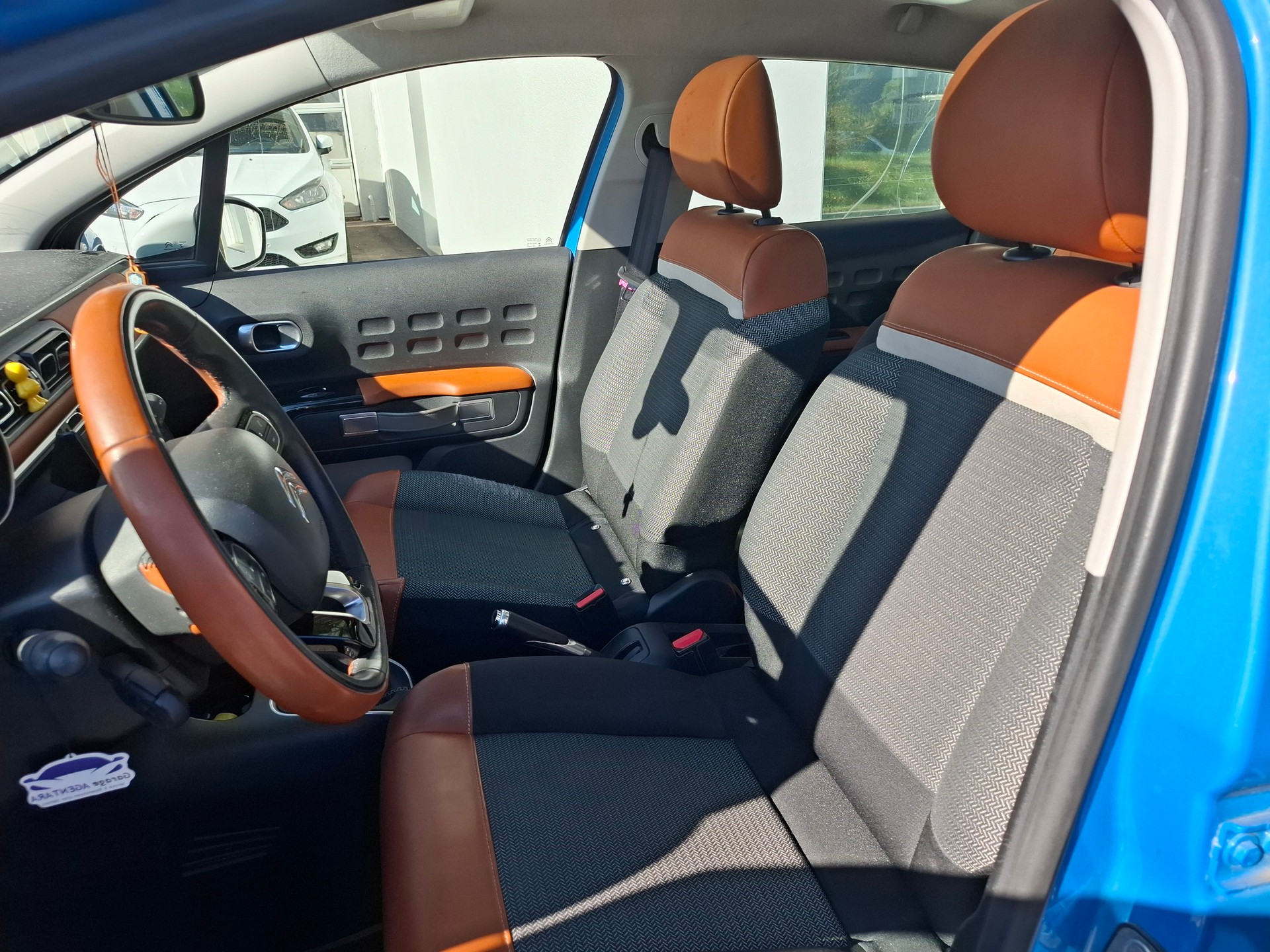 CITROEN C3 1.2i PureTech Shine-image-12