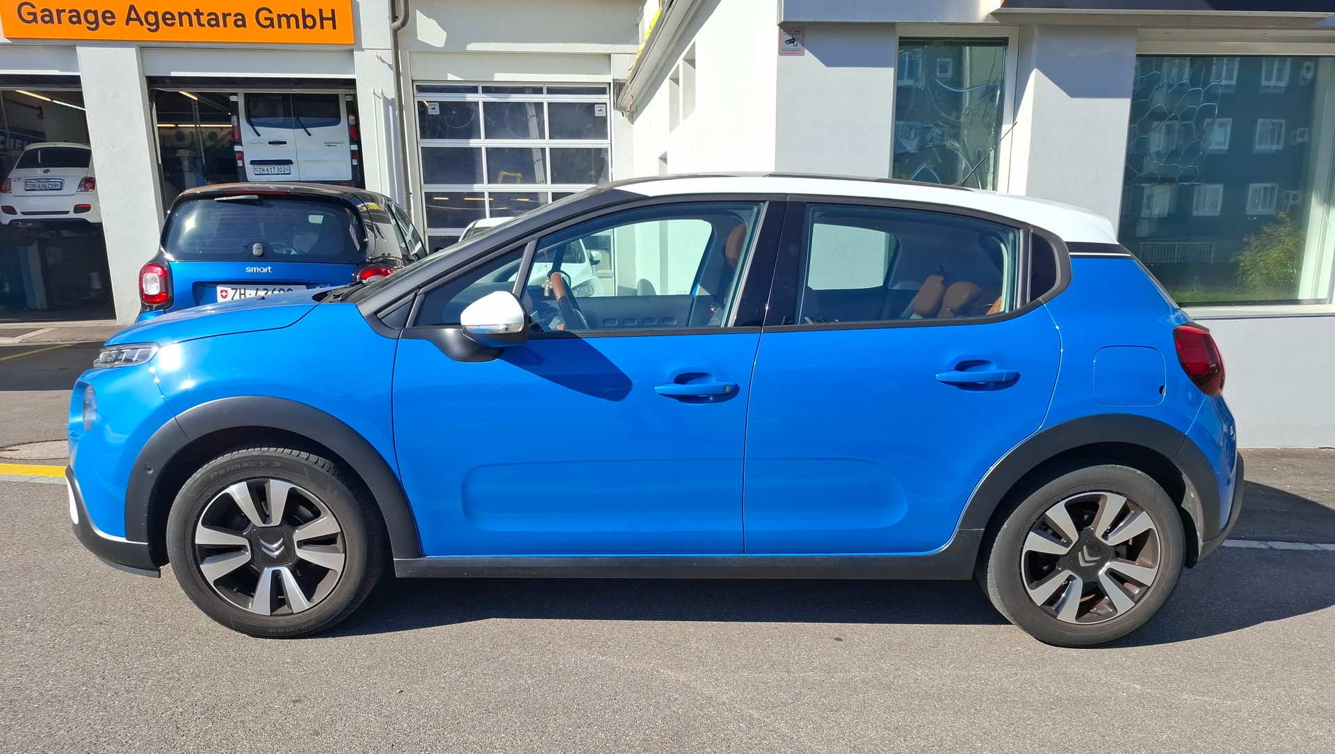 CITROEN C3 1.2i PureTech Shine-image-1