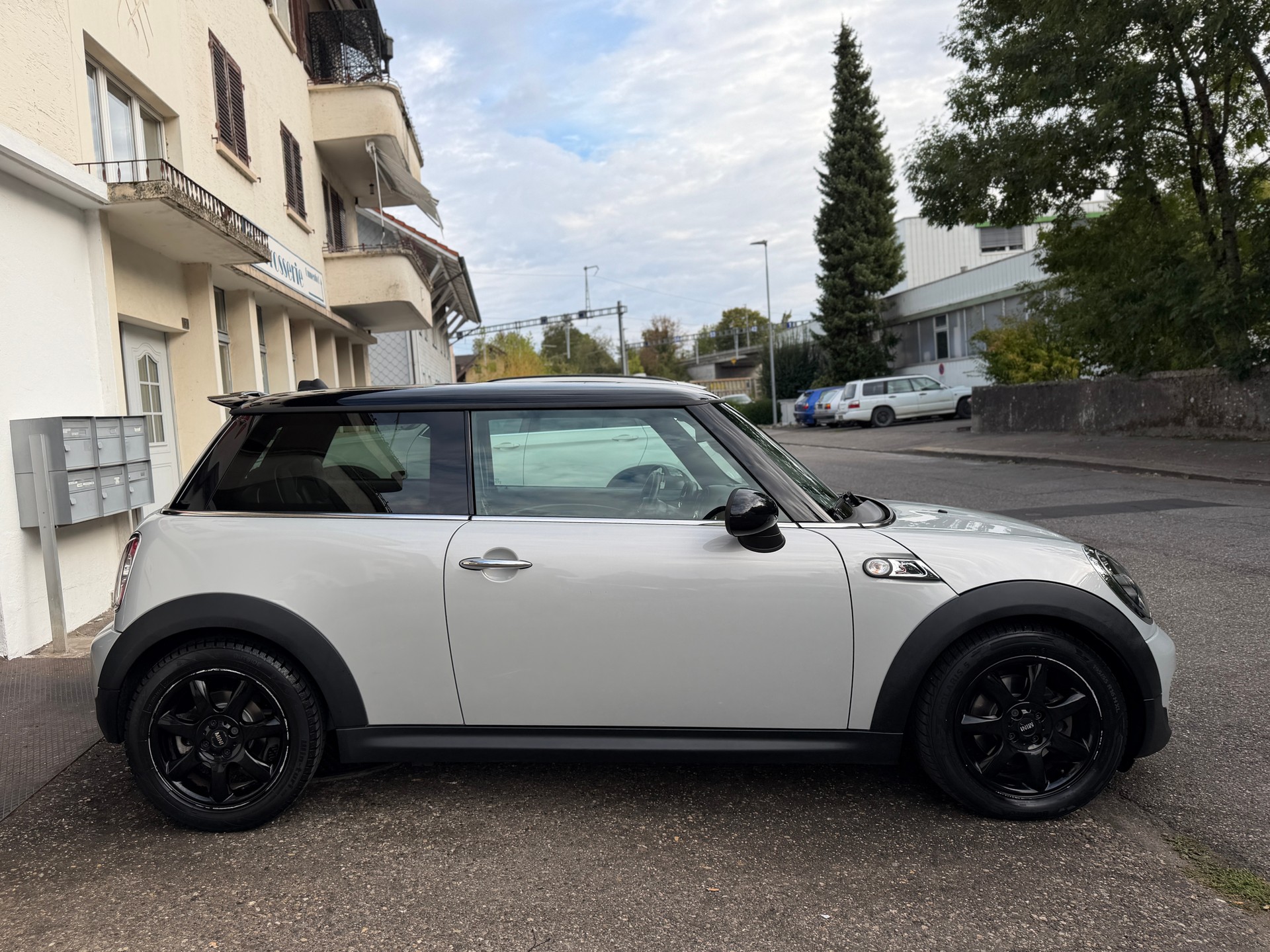 MINI Cooper SD Automat / frisch MFK und Service-image-4