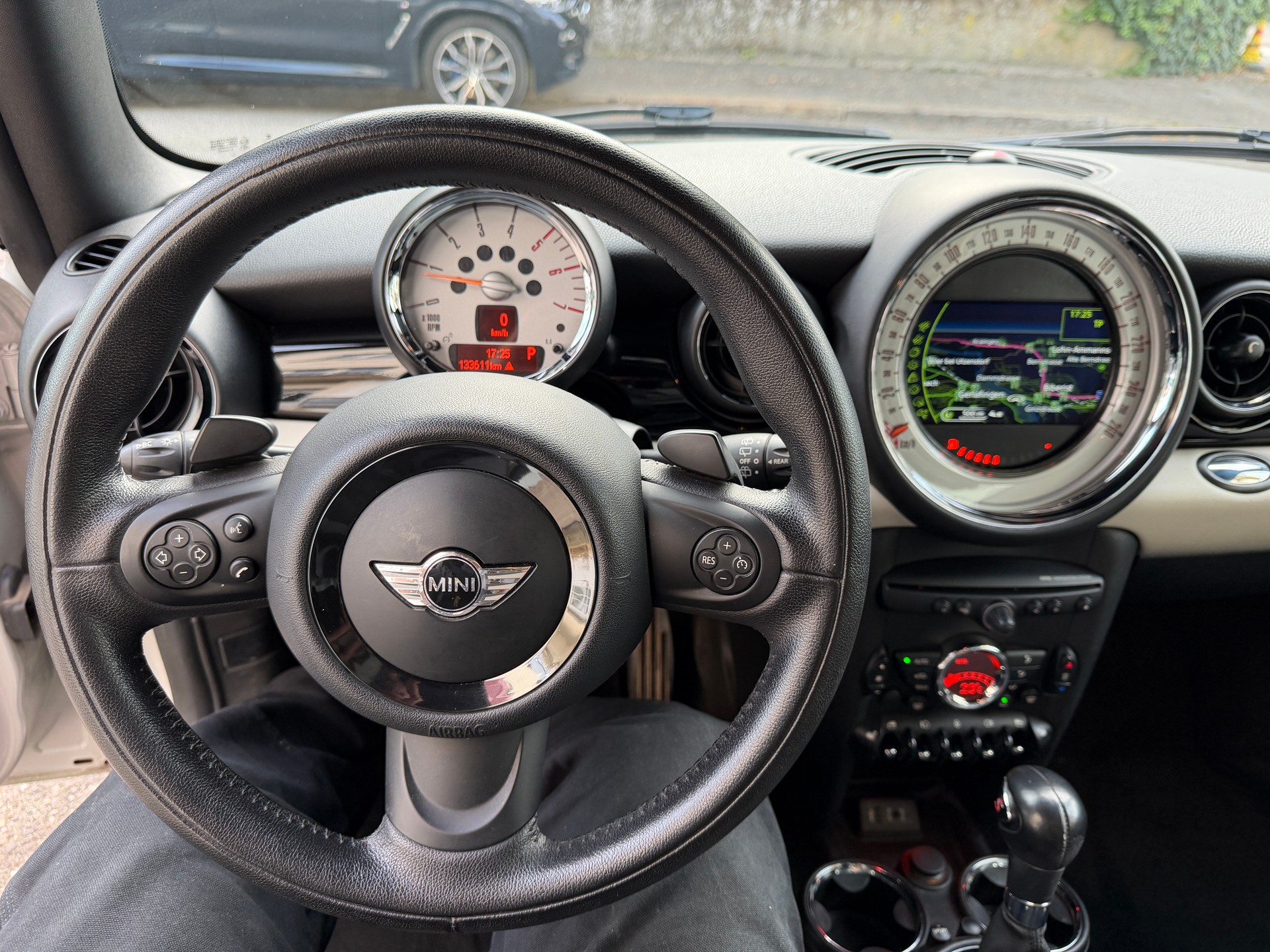 MINI Cooper SD Automat / frisch MFK und Service-image-11