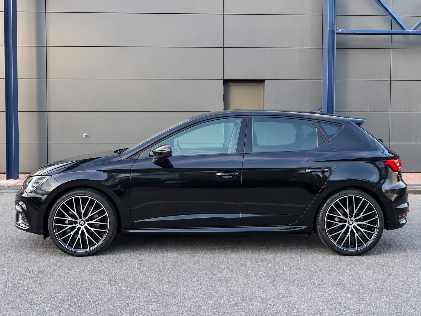 SEAT 1.8 TSI FR-Evolution DSG-image-2