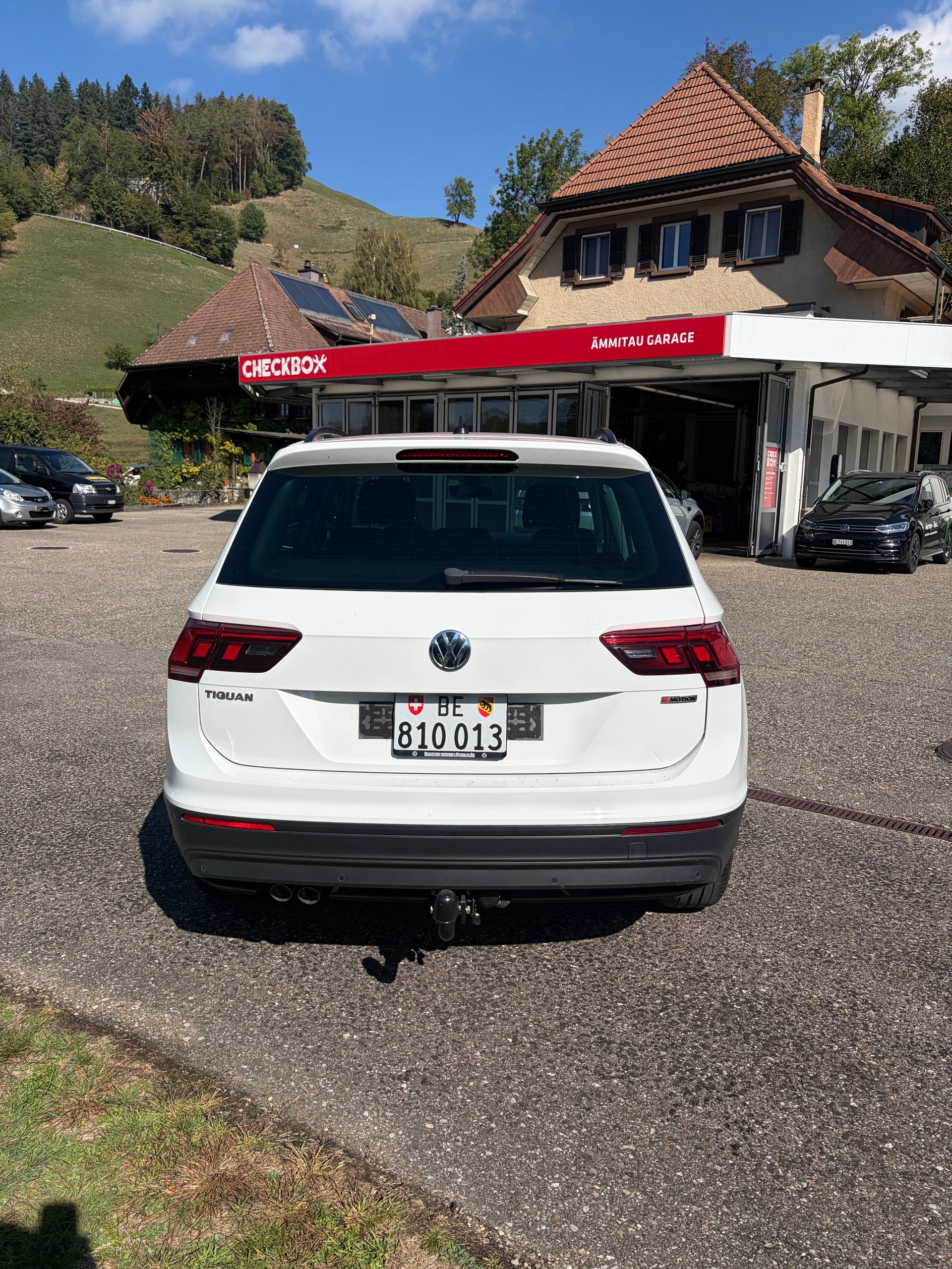 VW Tiguan 2.0 TDI SCR Comfortline 4Motion-image-4