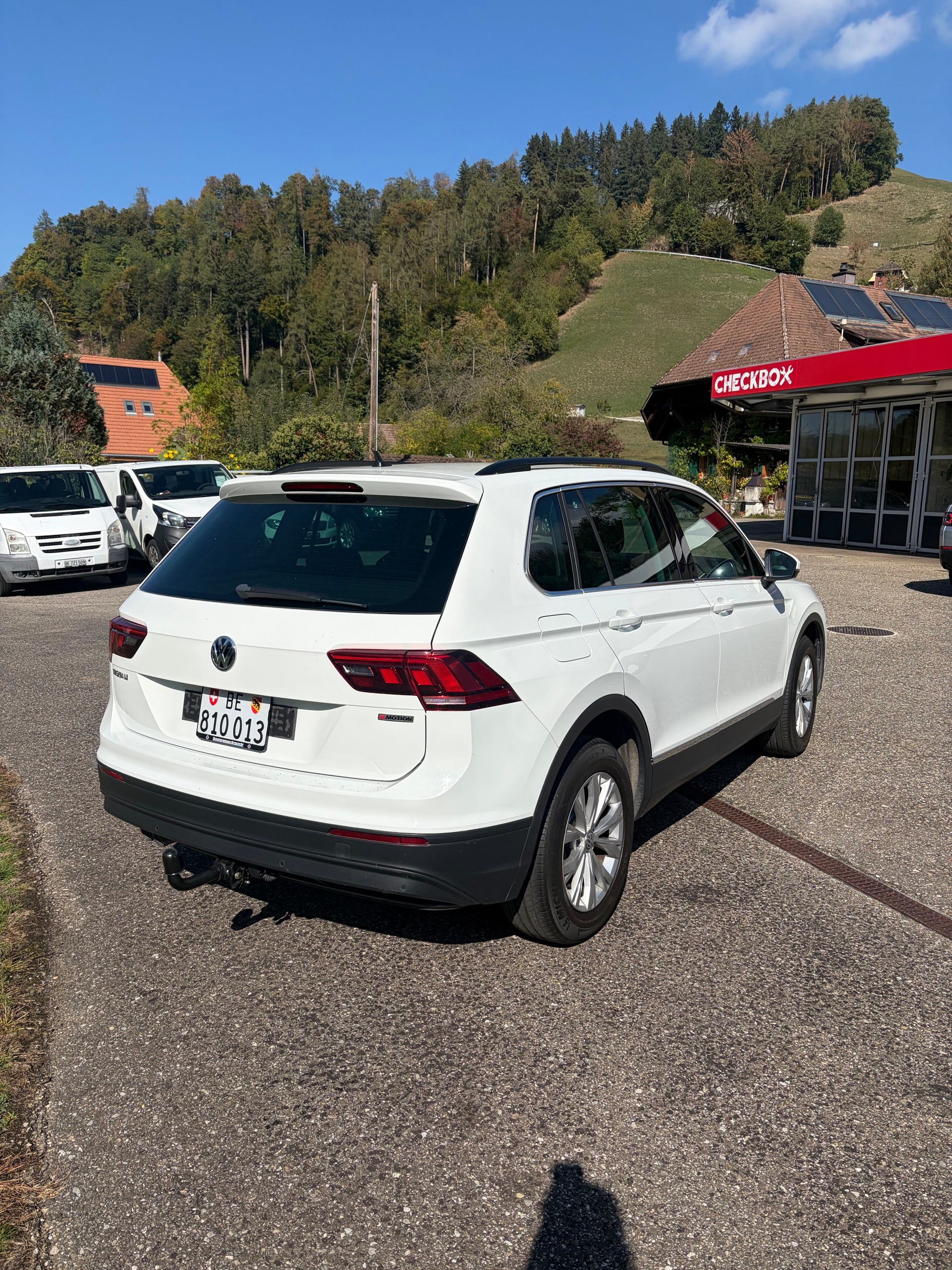 VW Tiguan 2.0 TDI SCR Comfortline 4Motion-image-3