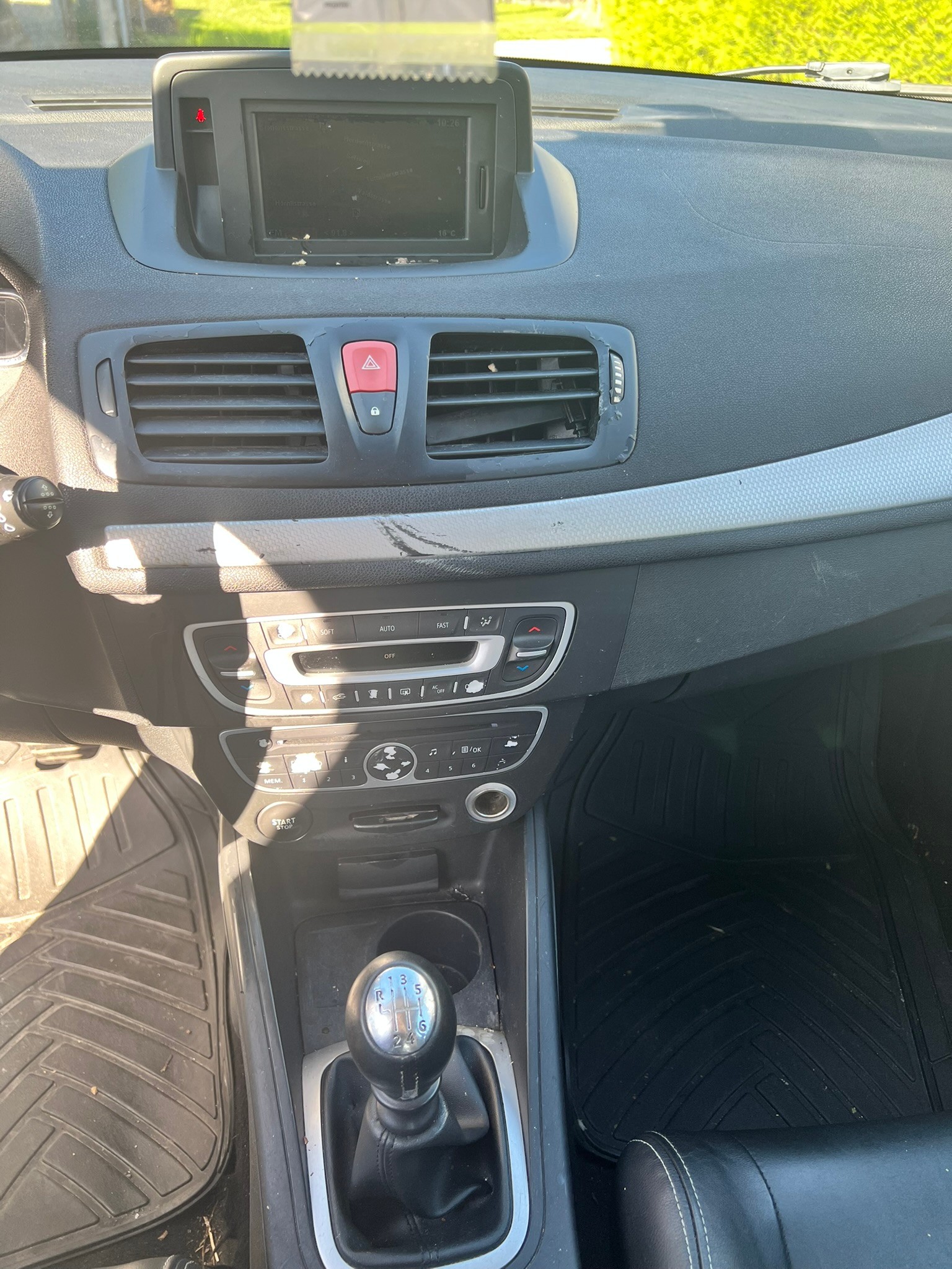 RENAULT Mégane 1.4 16V Turbo Expression-image-12