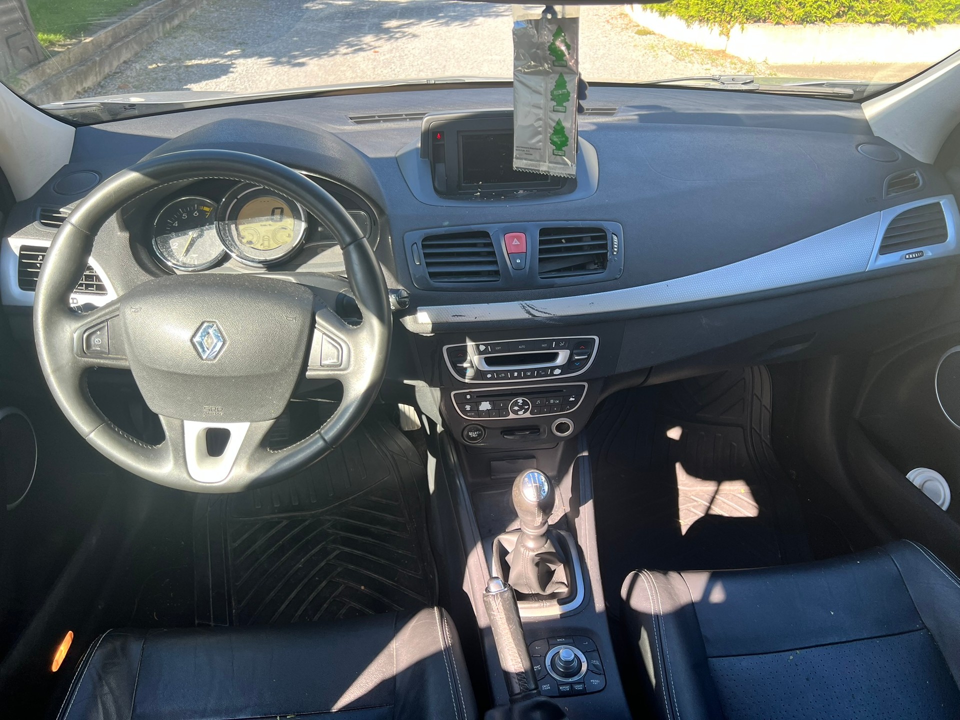 RENAULT Mégane 1.4 16V Turbo Expression-image-9