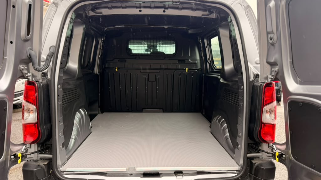CITROEN Berlingo Van M 1.5 Blue HDi 100 s/s Swiss Edition-image-15